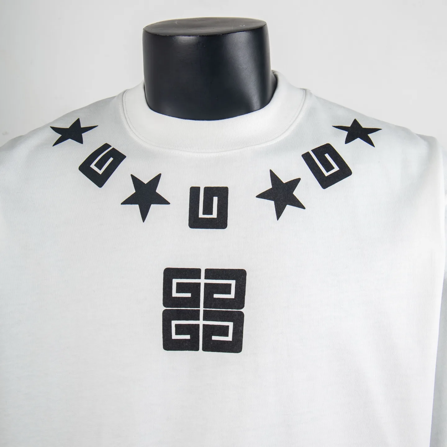 Givenchy Logo and Star Print Cotton T-Shirt D11514996 — view 5