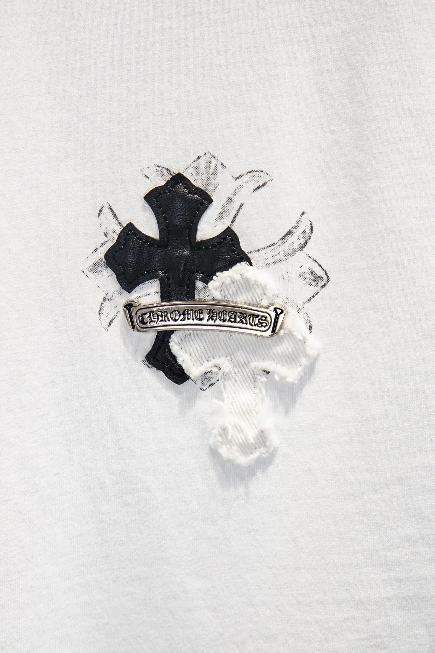 Oversized Distressed Cross Patch T-Shirt D14514962 — view 4