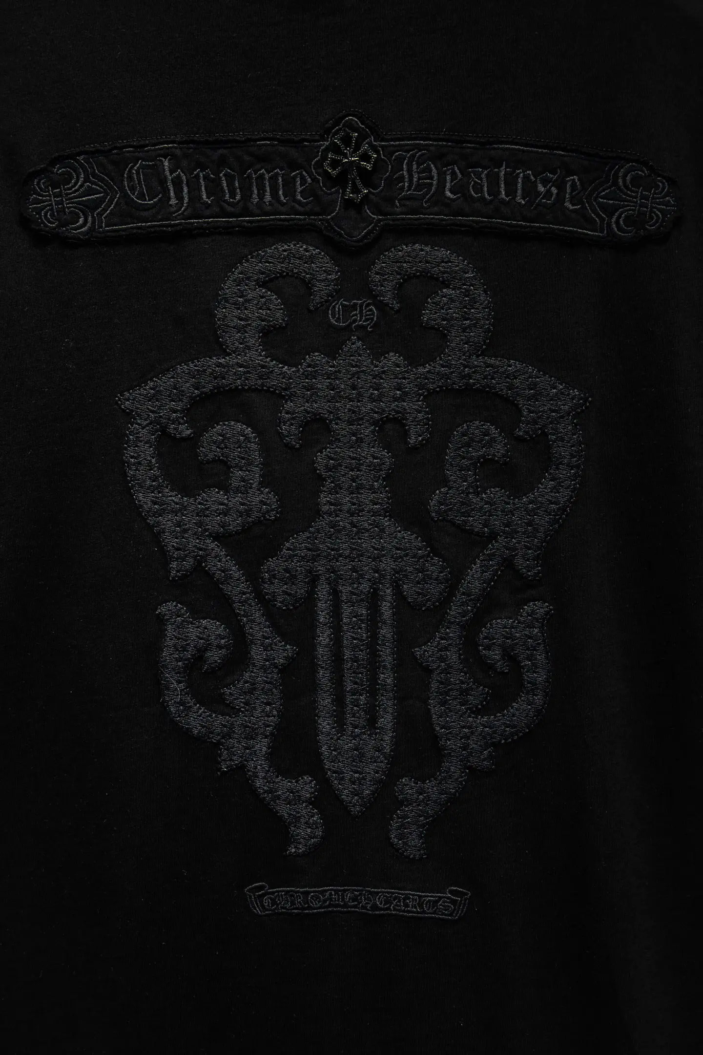 Embroidered Distressed Oversized T-Shirt D14514960 — view 5