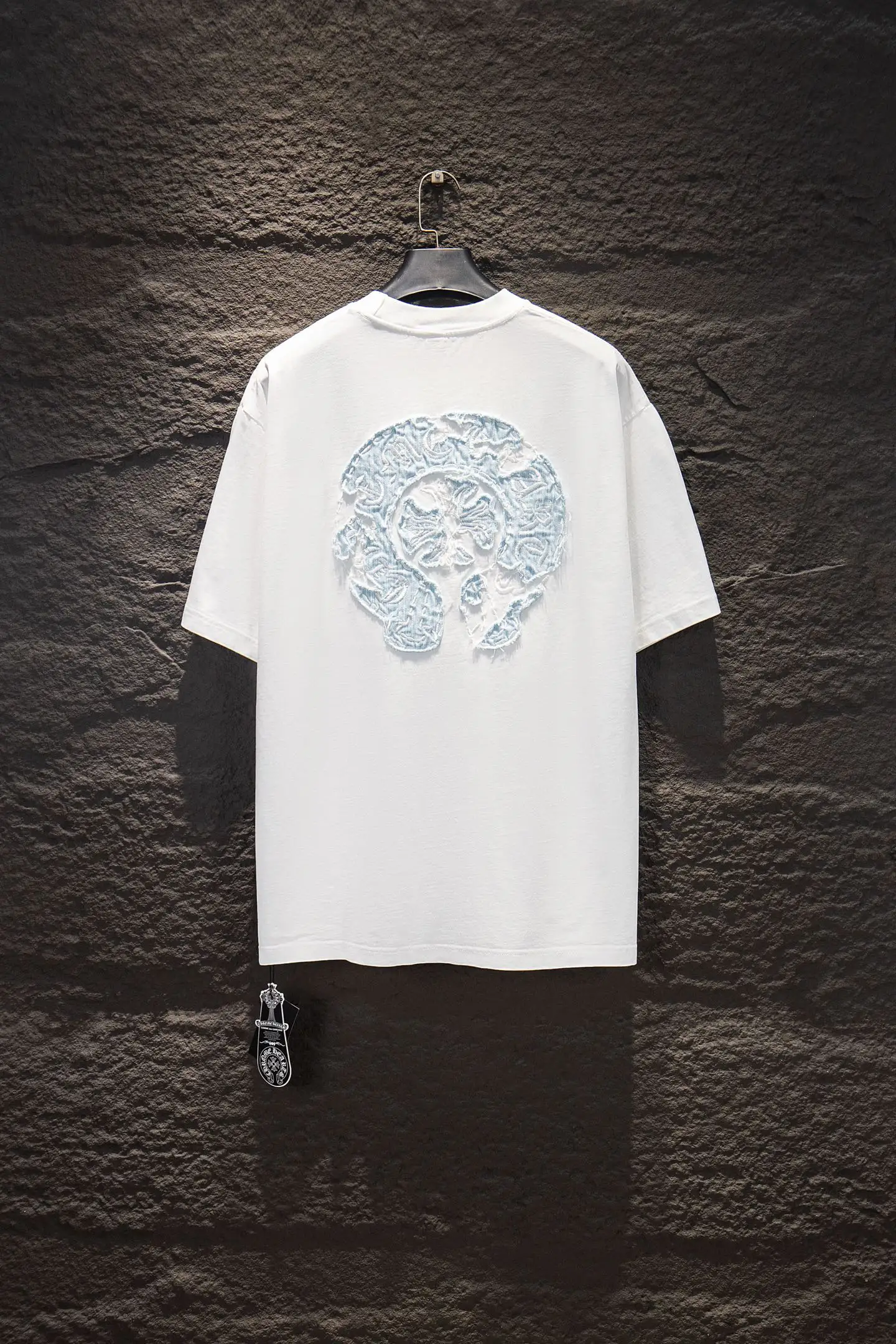 Embroidered Patch Oversized Cotton T-Shirt D13514952 — view 2