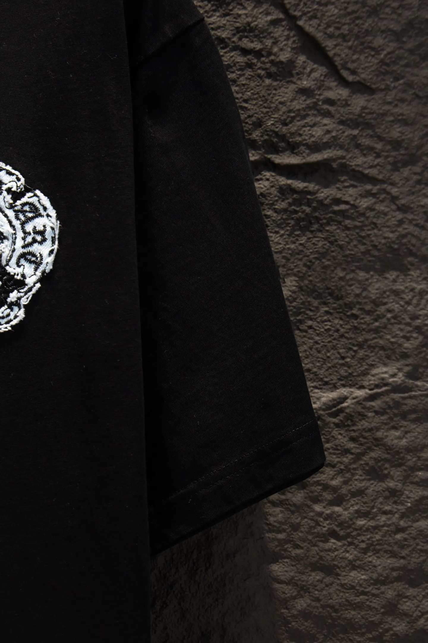 Embroidered Patch Oversized Cotton T-Shirt D13514953 — view 6