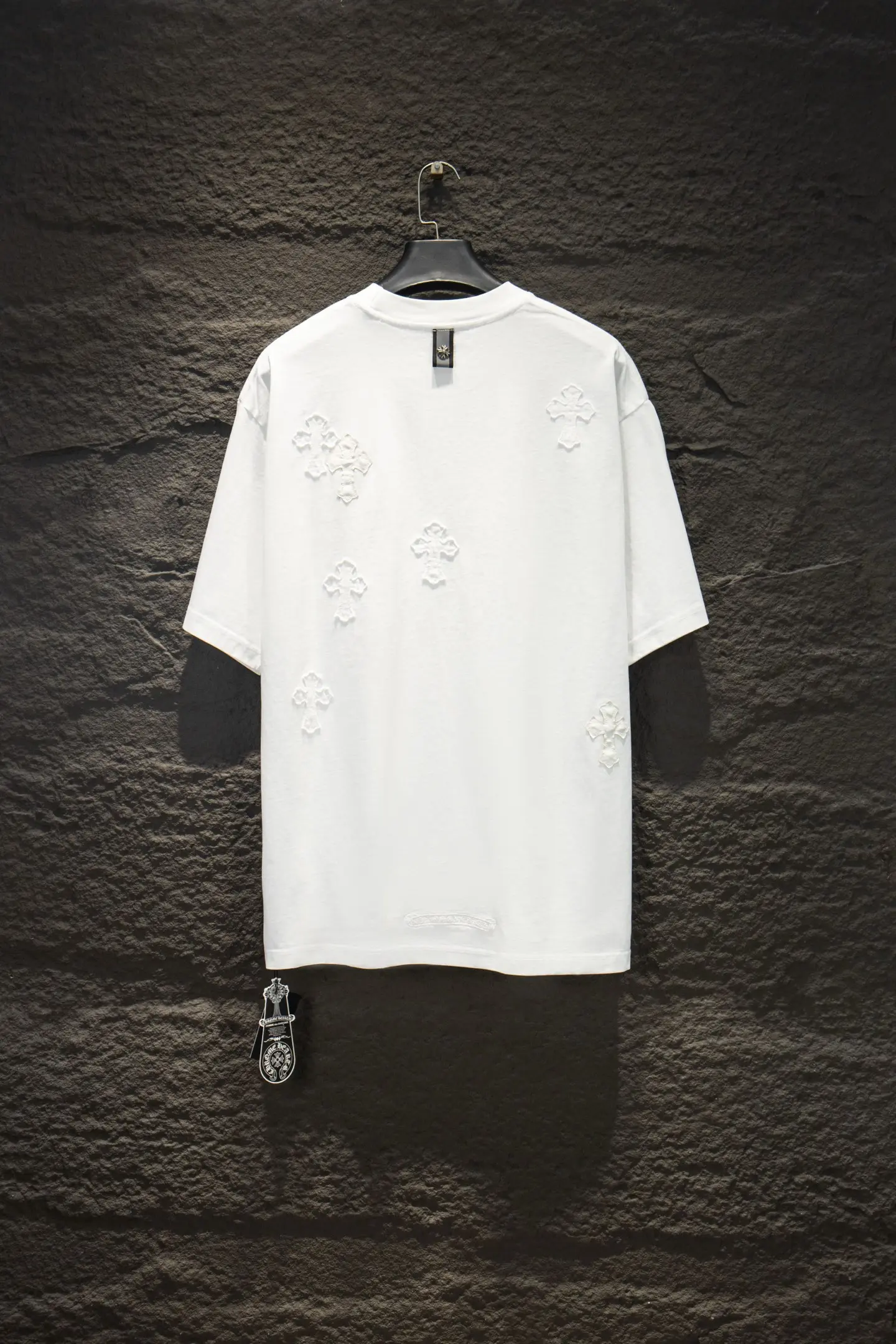 Oversized Cross Patch Embroidered T-Shirt D14514948 — view 2