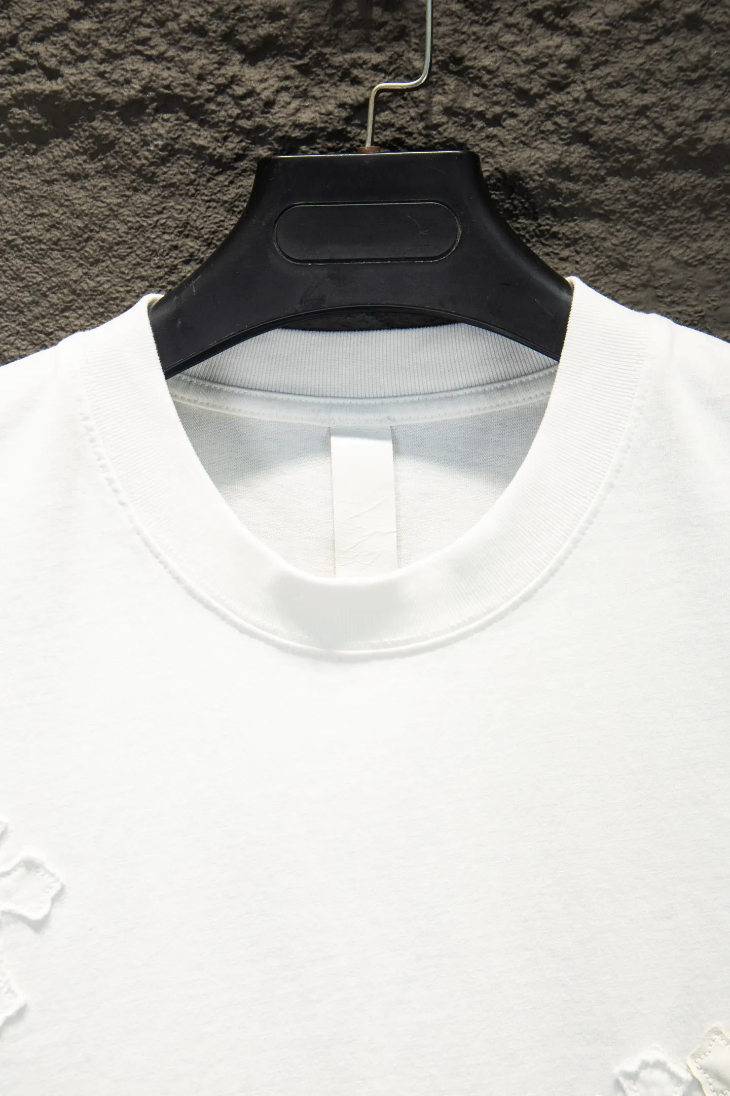 Oversized Cross Patch Embroidered T-Shirt D14514948 — view 3