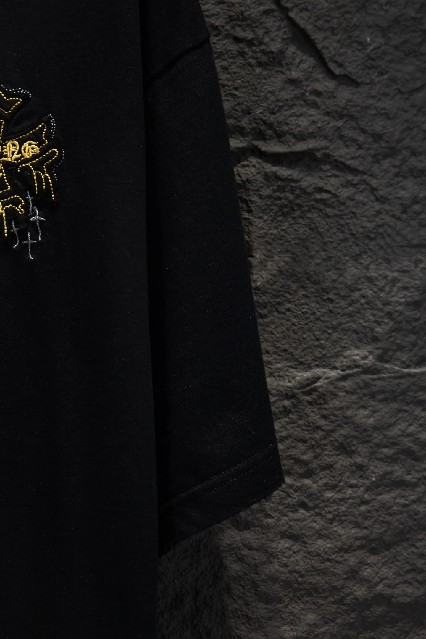 Embroidered Oversized Distressed T-Shirt D14514929 — view 7