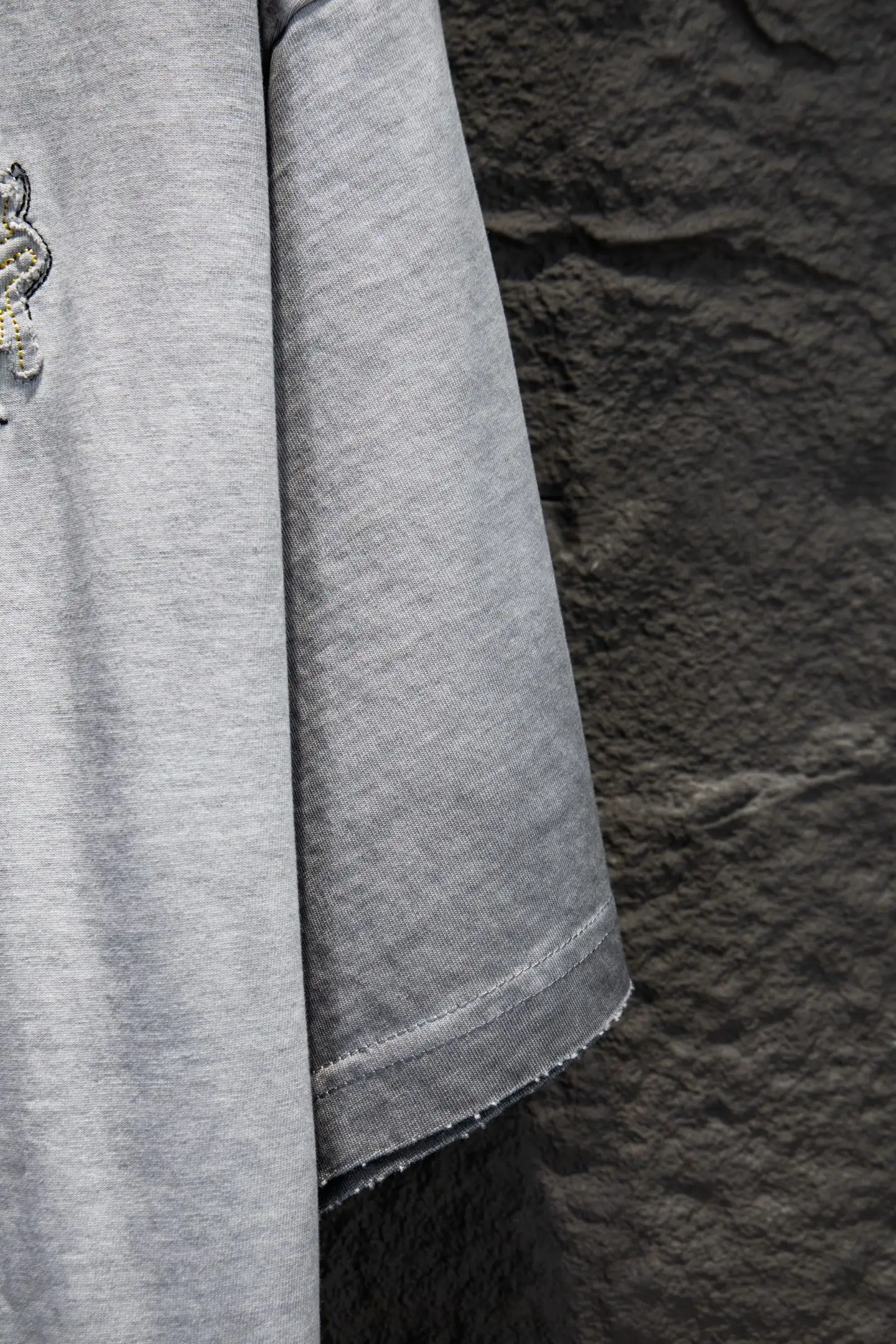 Oversized Distressed Embroidered T-Shirt D14514927 — view 7
