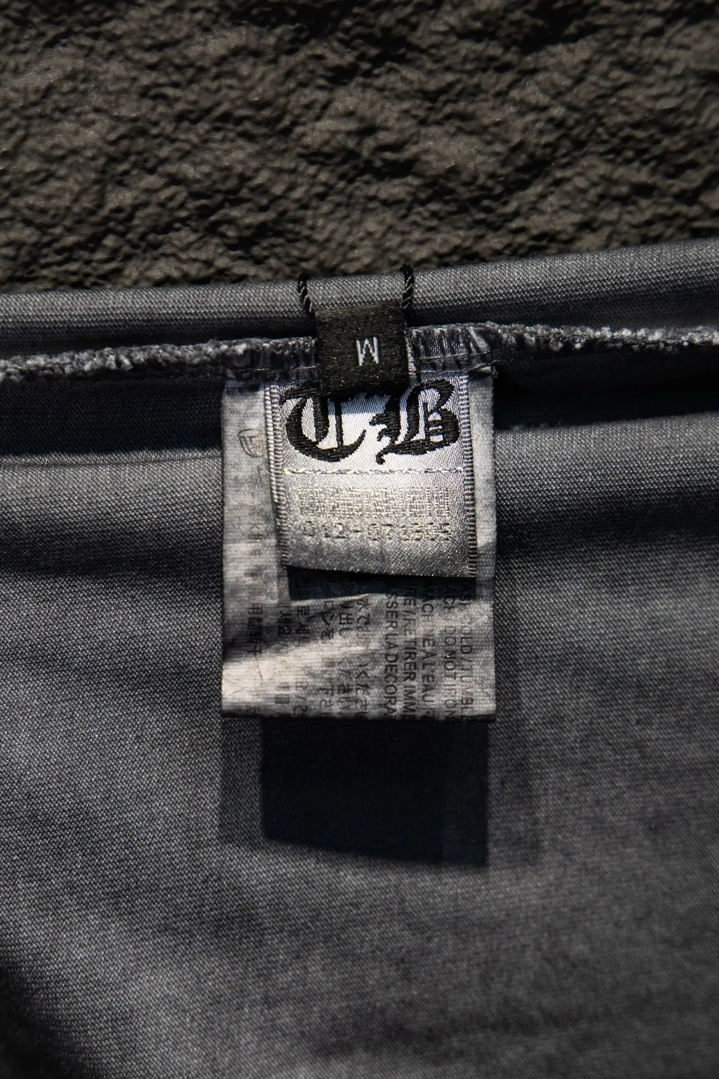 Oversized Distressed Embroidered T-Shirt D14514927 — view 9
