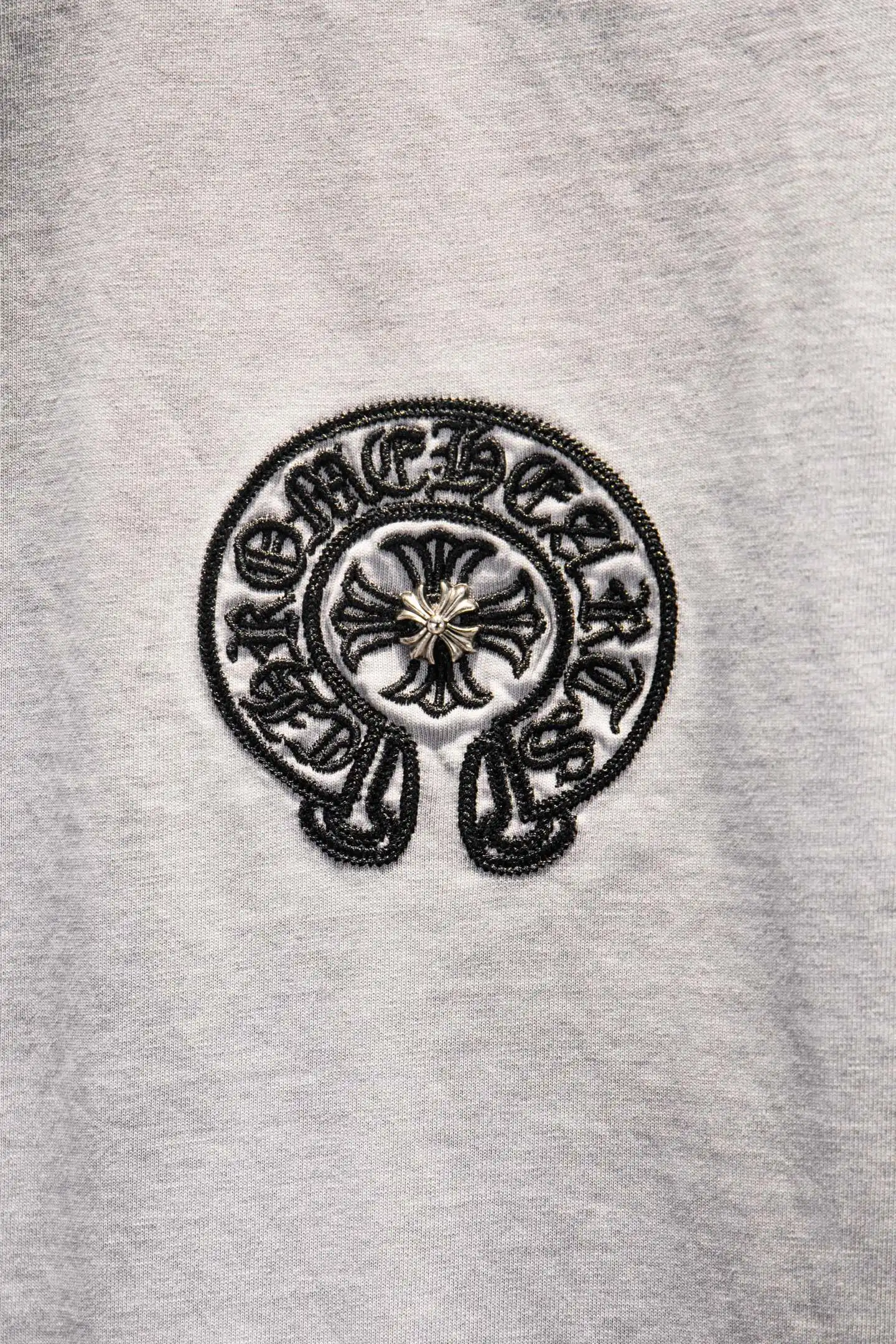 Oversized Embroidered Distressed Cotton T-Shirt D14515092 — view 4