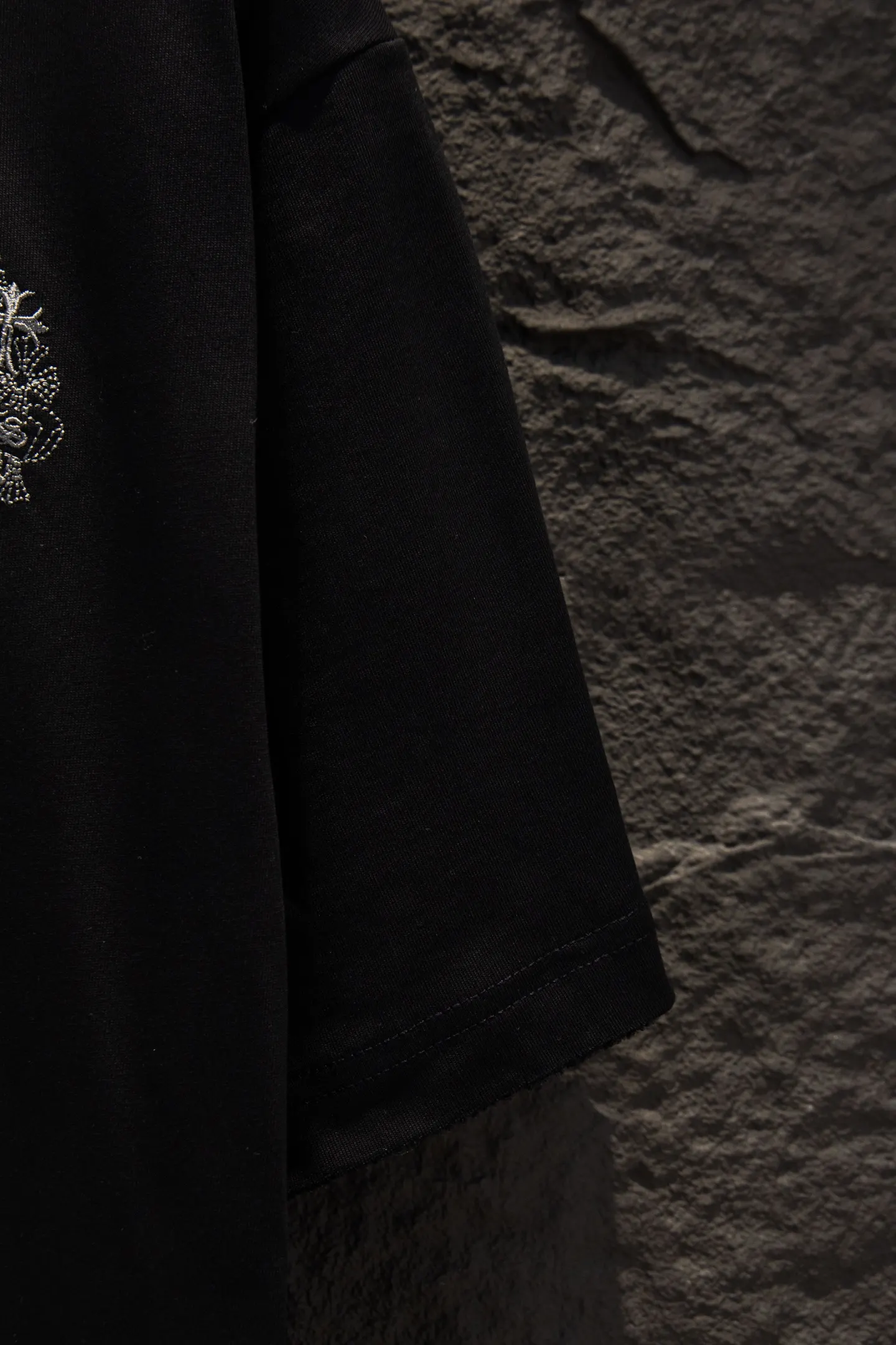 Embroidered Patch Oversized Cotton T-Shirt D14515085 — view 6