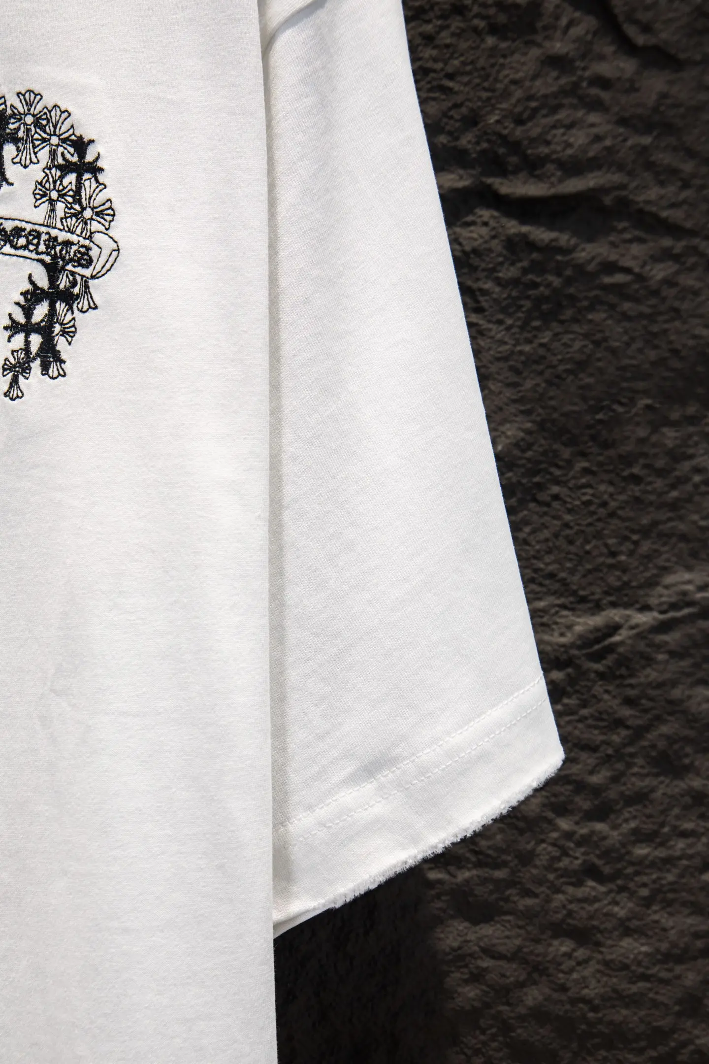 Distressed Embroidered Oversized Cotton T-Shirt D14515084 — view 6