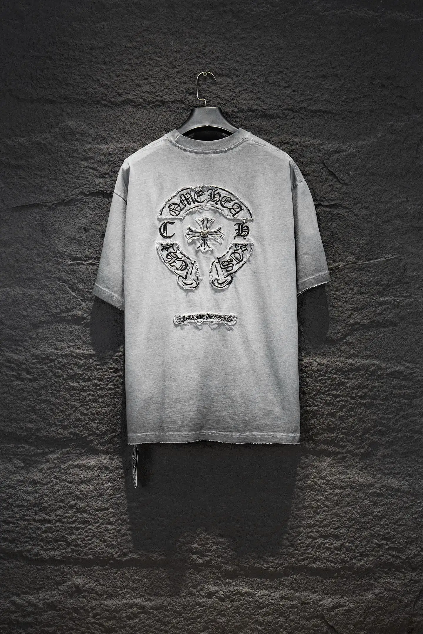 Embroidered Distressed Oversized T-Shirt D14515077 — view 2