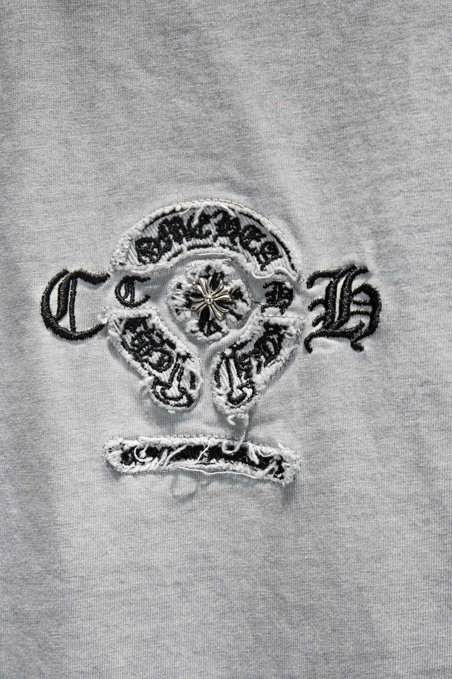 Embroidered Distressed Oversized T-Shirt D14515077 — view 5