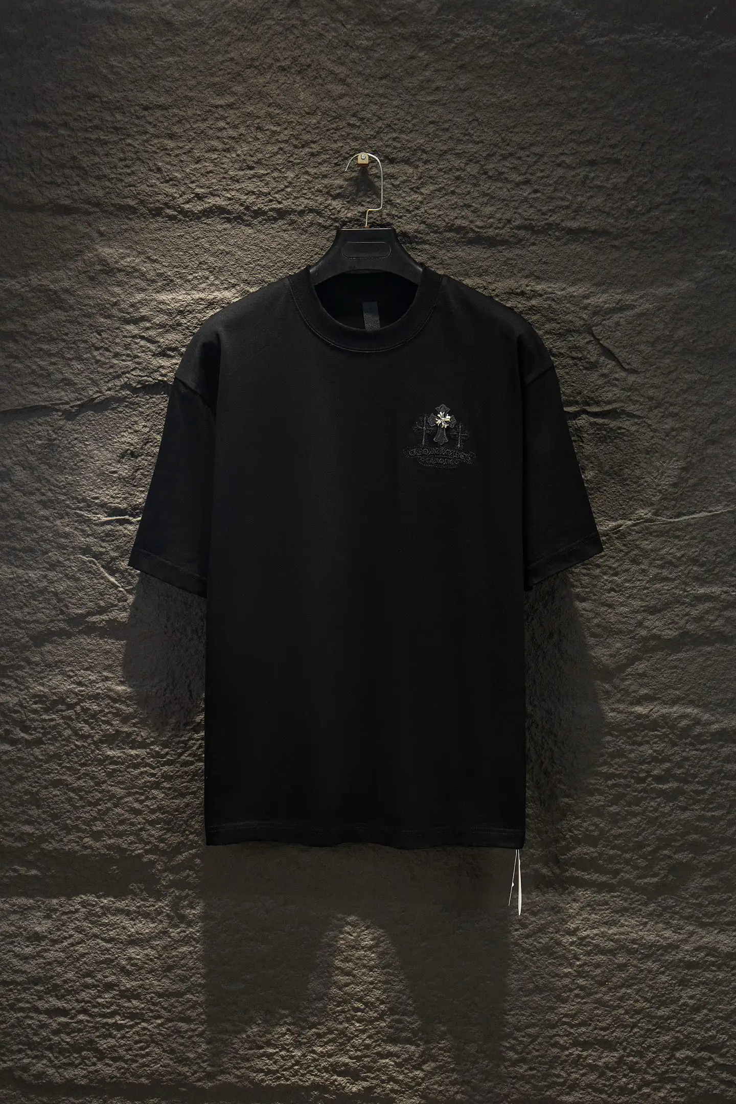 Embroidered Leather Patch Oversized T-Shirt D13515076