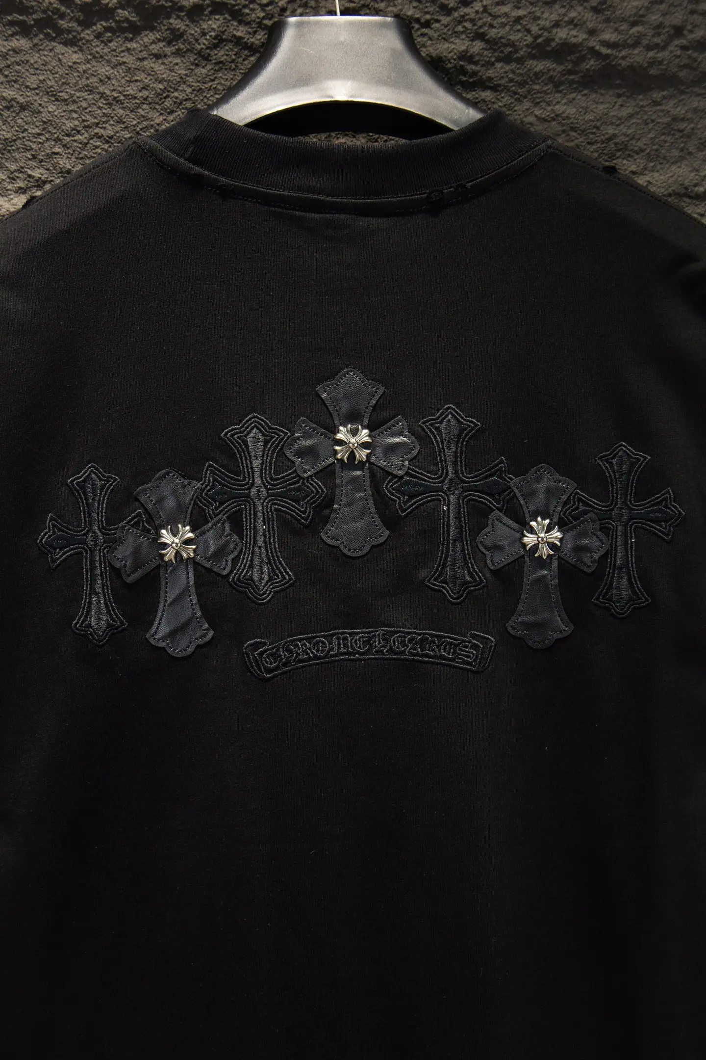 Embroidered Leather Patch Oversized T-Shirt D13515076 — view 5