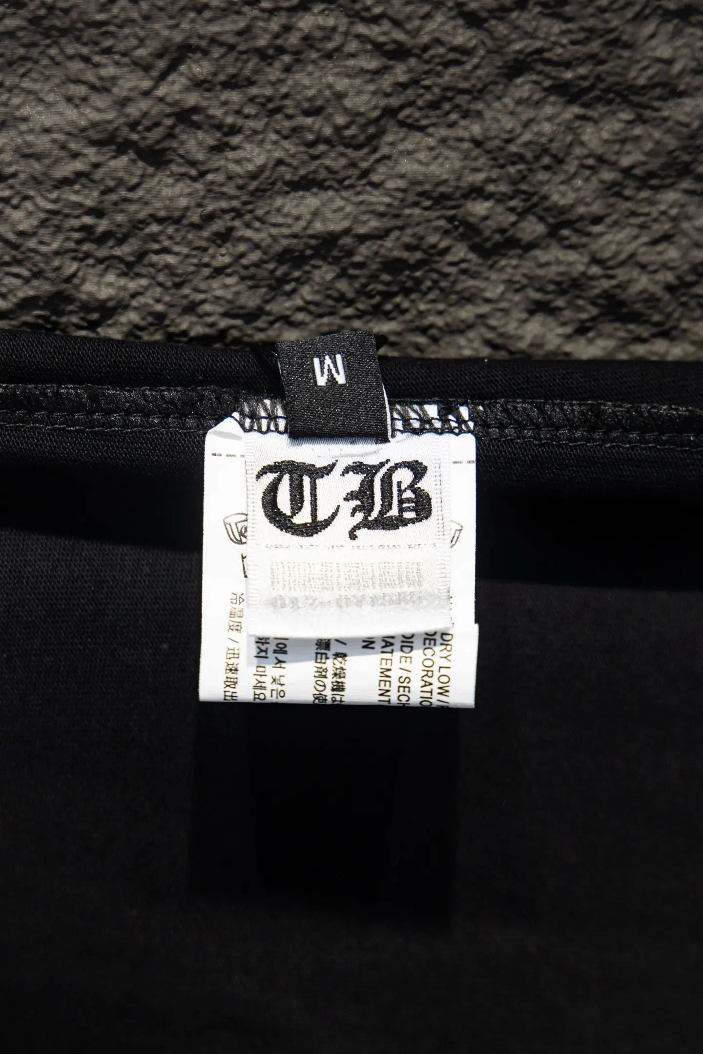 Embroidered Leather Patch Oversized T-Shirt D13515076 — view 9