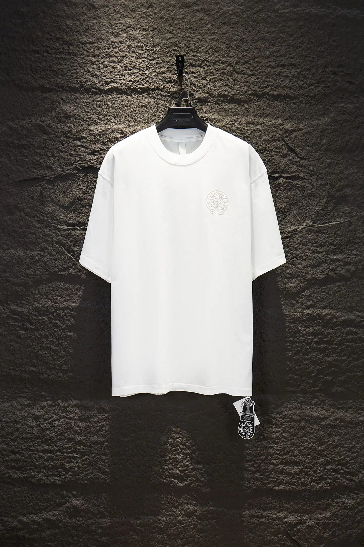 Embroidered Oversized Distressed Cotton T-Shirt D15012270