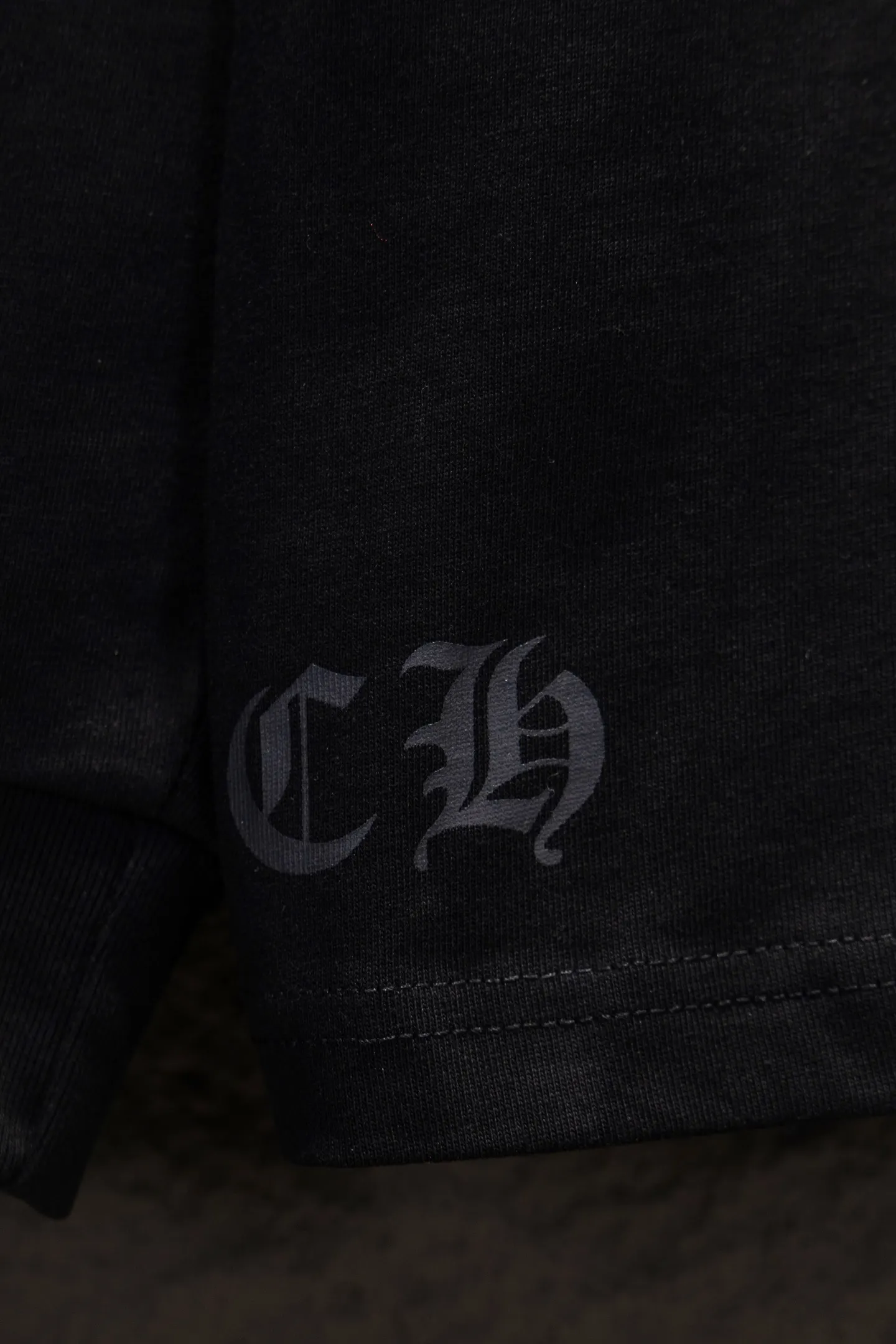 Oversized Logo-Print Long-Sleeve T-Shirt D14922971 — view 8
