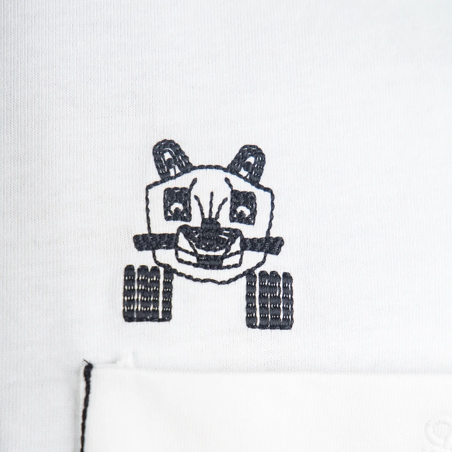 Embroidered Animal Pocket T-Shirt D11912326 — view 6
