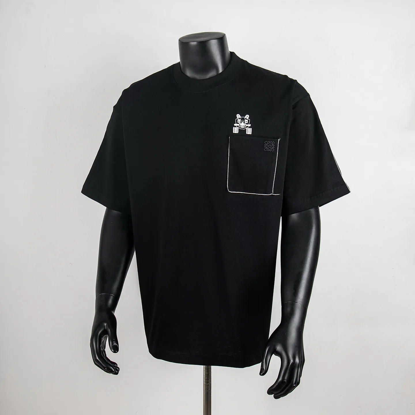 Embroidered Pocket Cotton T-Shirt D11912325
