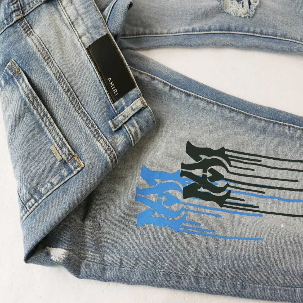 Distressed Graphic Print Slim-Fit Jeans D13511849 — view 4