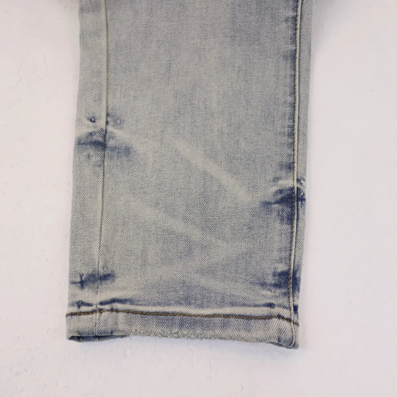 Distressed Slim-Fit Stretch Denim Jeans D12811809 — view 5