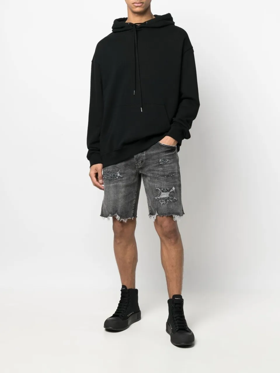 Distressed Patchwork Denim Shorts D11811862 — view 5