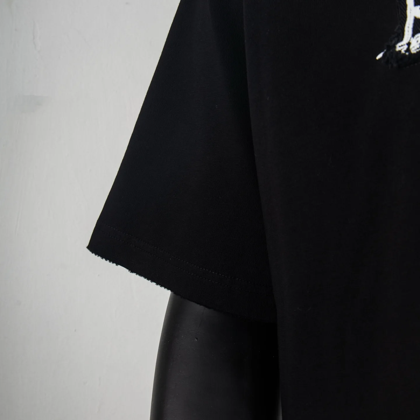 Distressed Logo Patch Cotton T-Shirt D12512307 — view 6