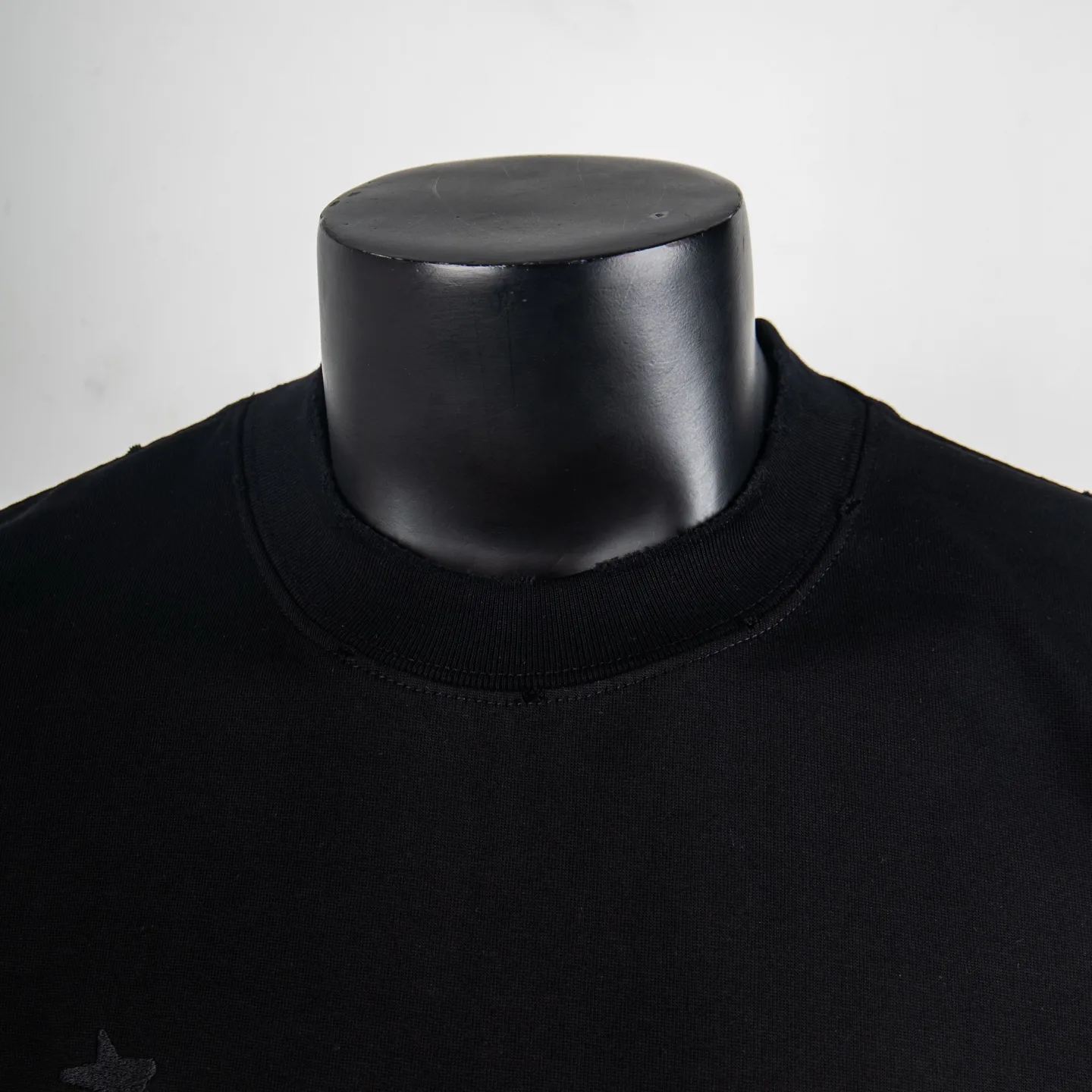 Distressed Logo Embroidered Cotton T-Shirt D11912304 — view 3