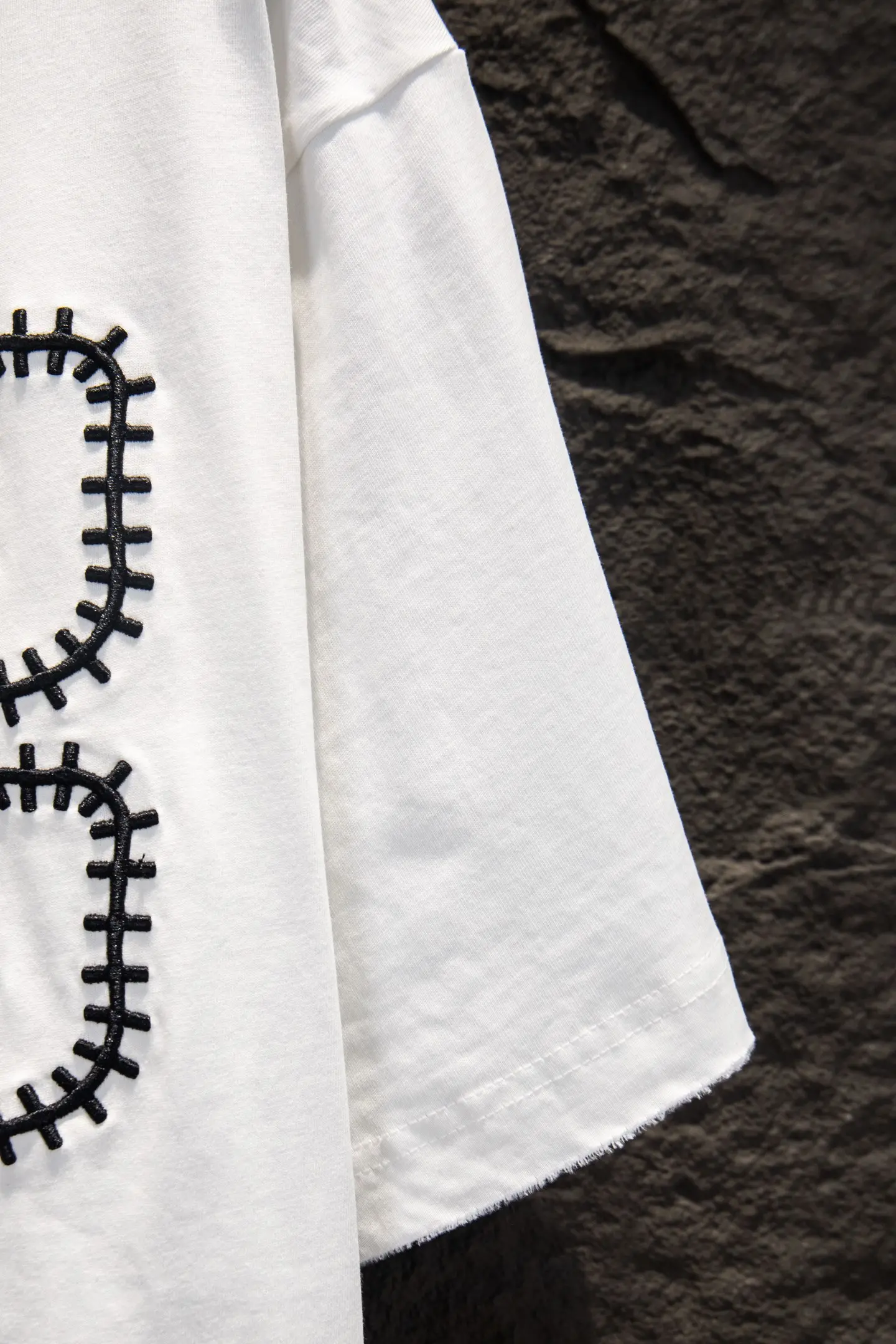 Embroidered Distressed Oversized T-Shirt D12915063 — view 5