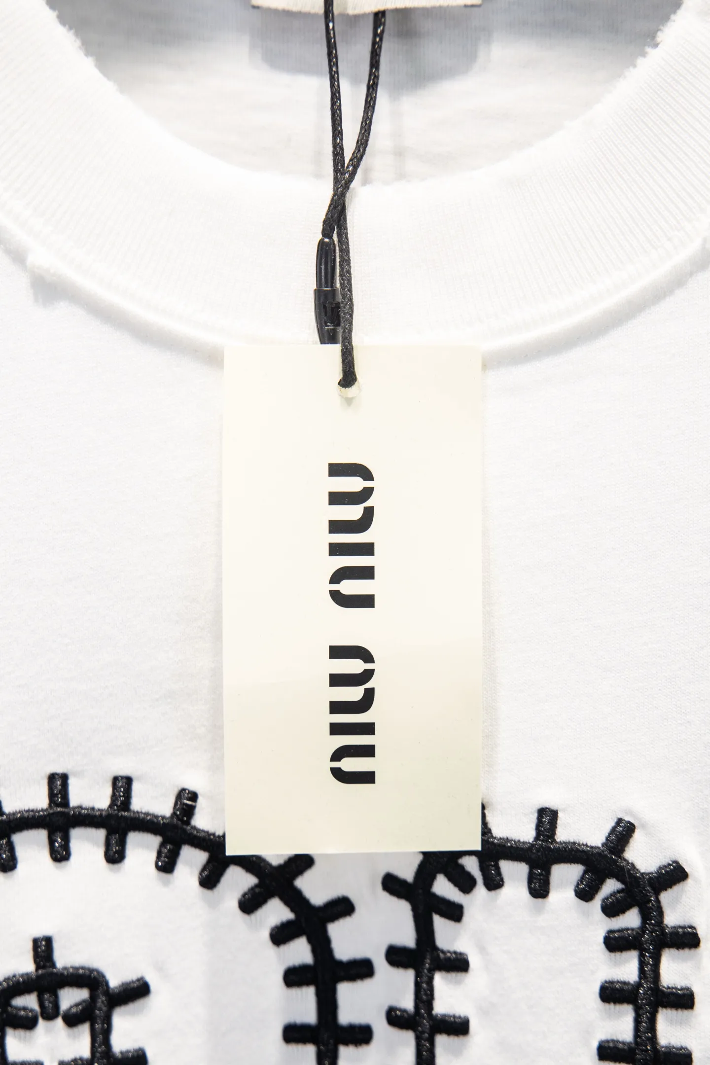 Embroidered Distressed Oversized T-Shirt D12915063 — view 8