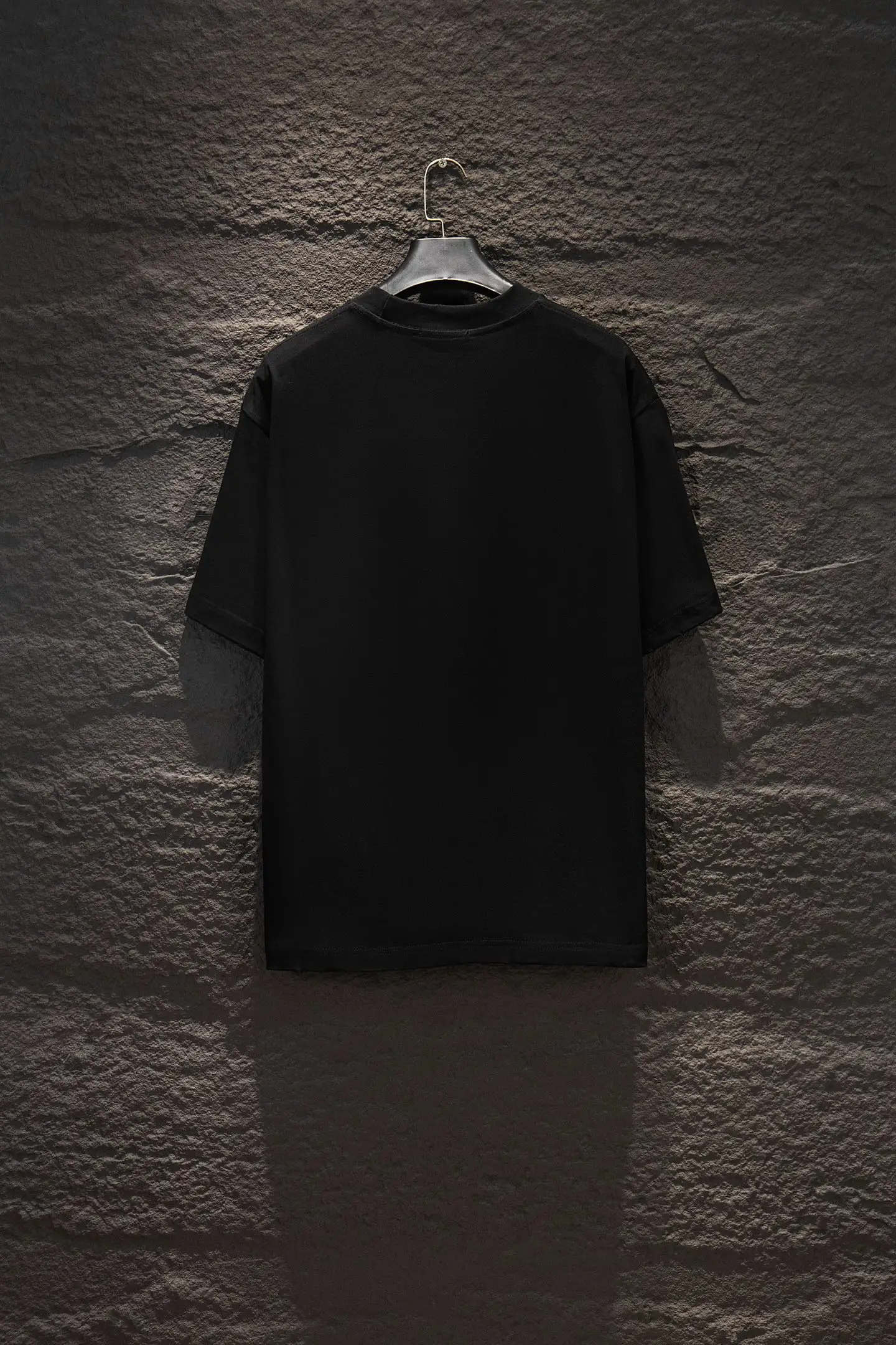 Logo-Print Distressed Cotton T-Shirt D12515070 — view 2