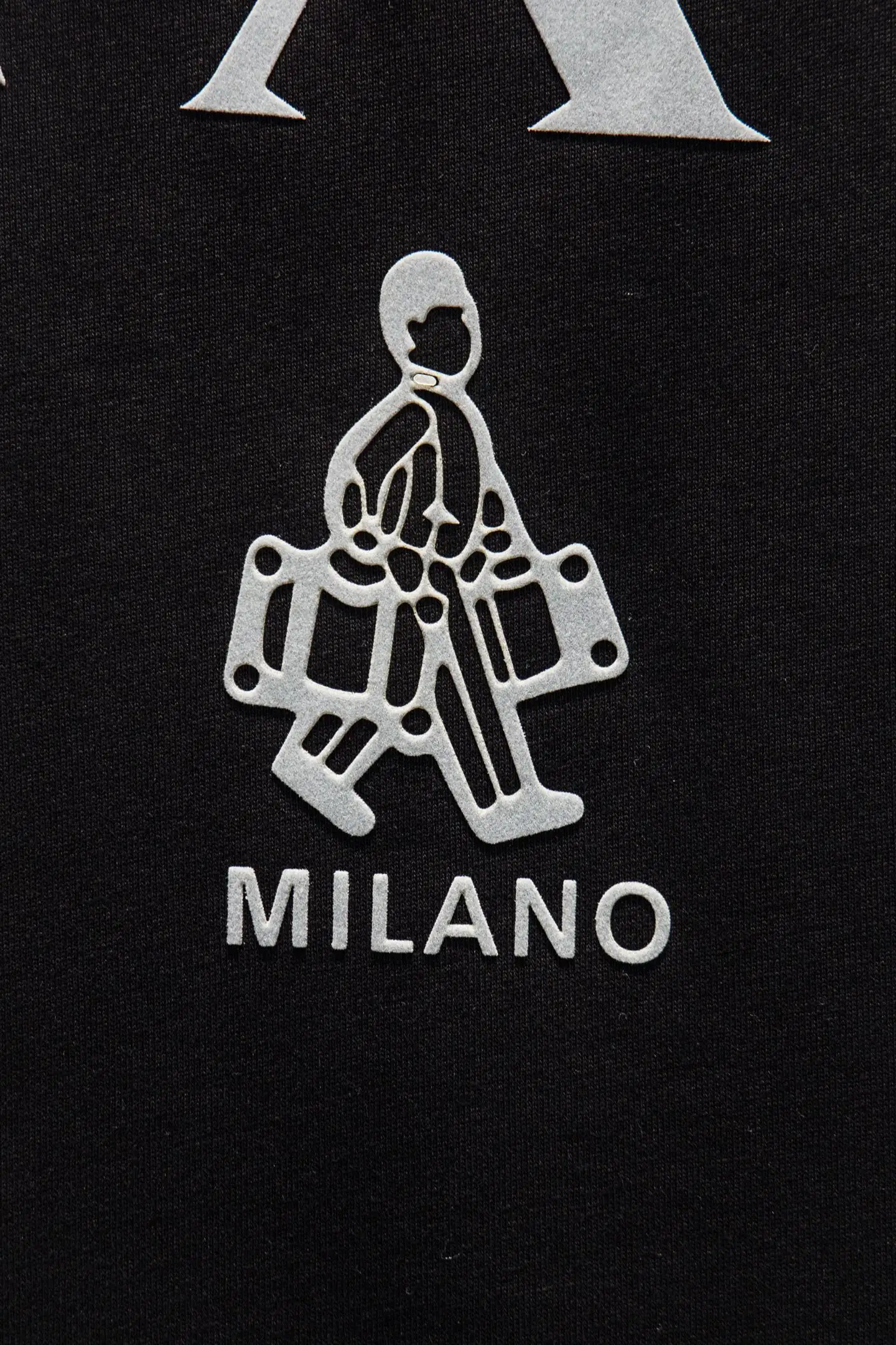 Logo-Print Distressed Cotton T-Shirt D12515070 — view 5
