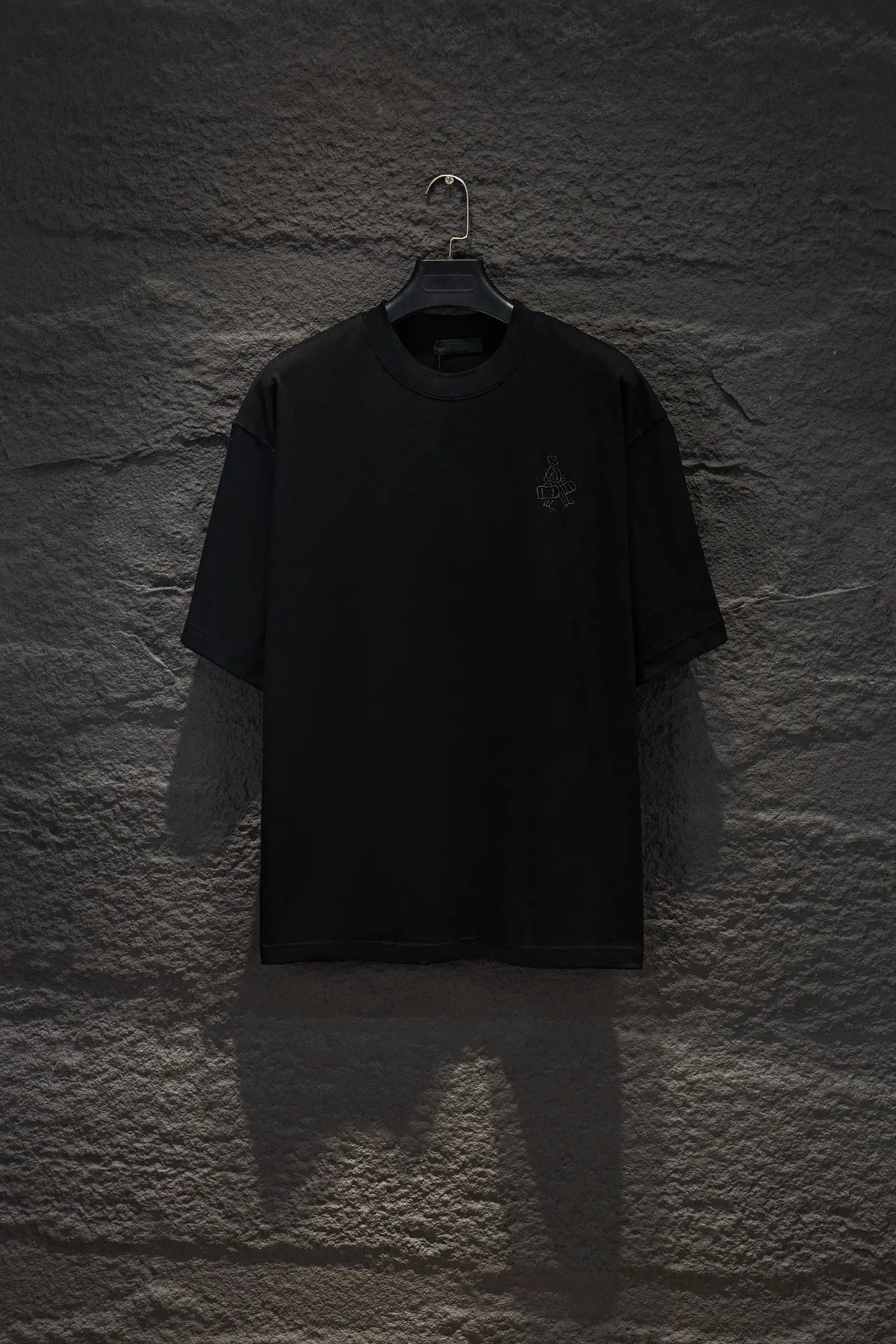 Distressed Embroidered Cotton T-Shirt D12515068