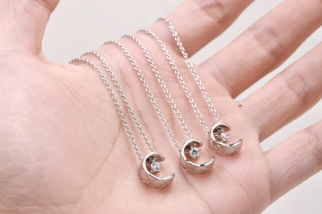 Quilted Crescent Moon Pendant Necklace D11016654 — view 5