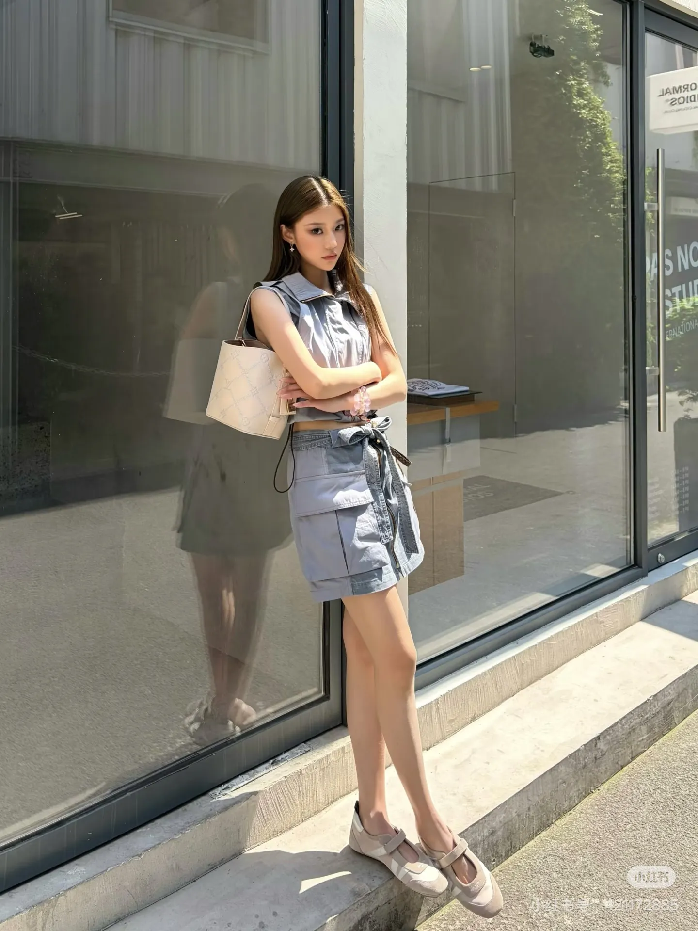 LV Embossed Leather Bucket Bag D33018075 — view 6