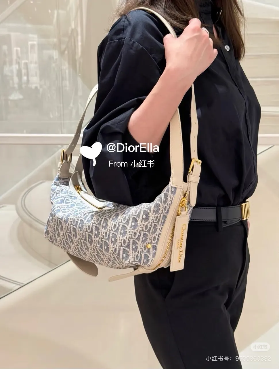 Dior Oblique Canvas Hobo Bag D38018062 — view 3