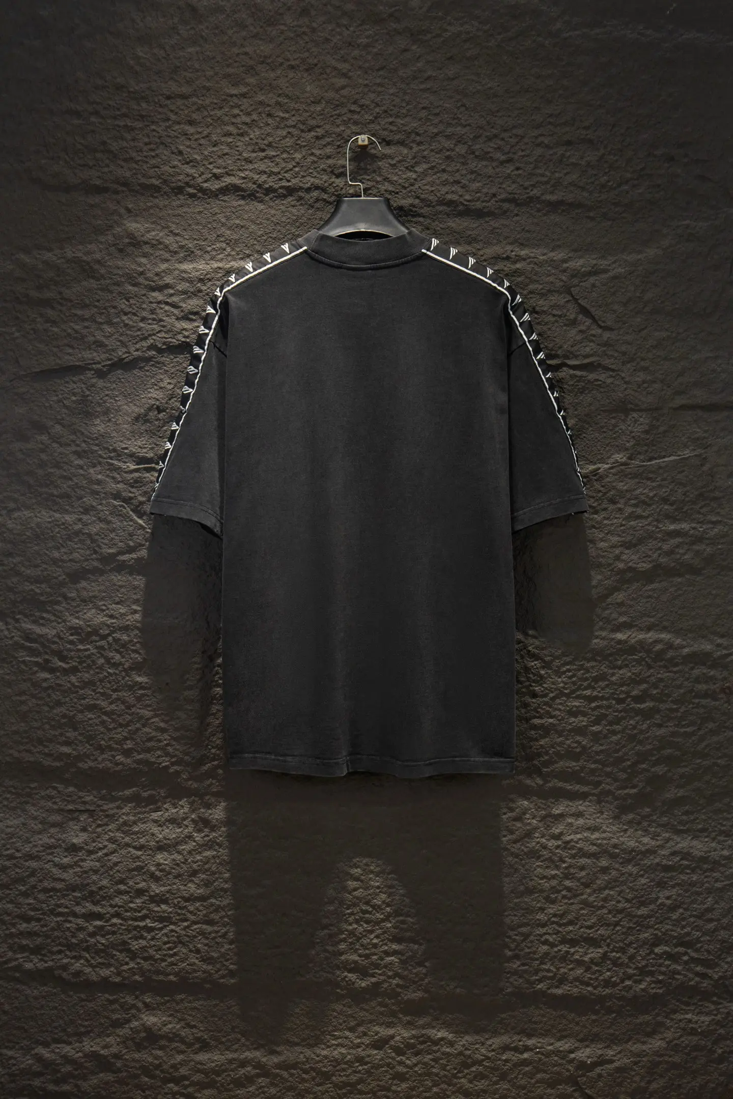 Oversized Washed Cotton T-Shirt with Logo Tape D9922958 — view 2