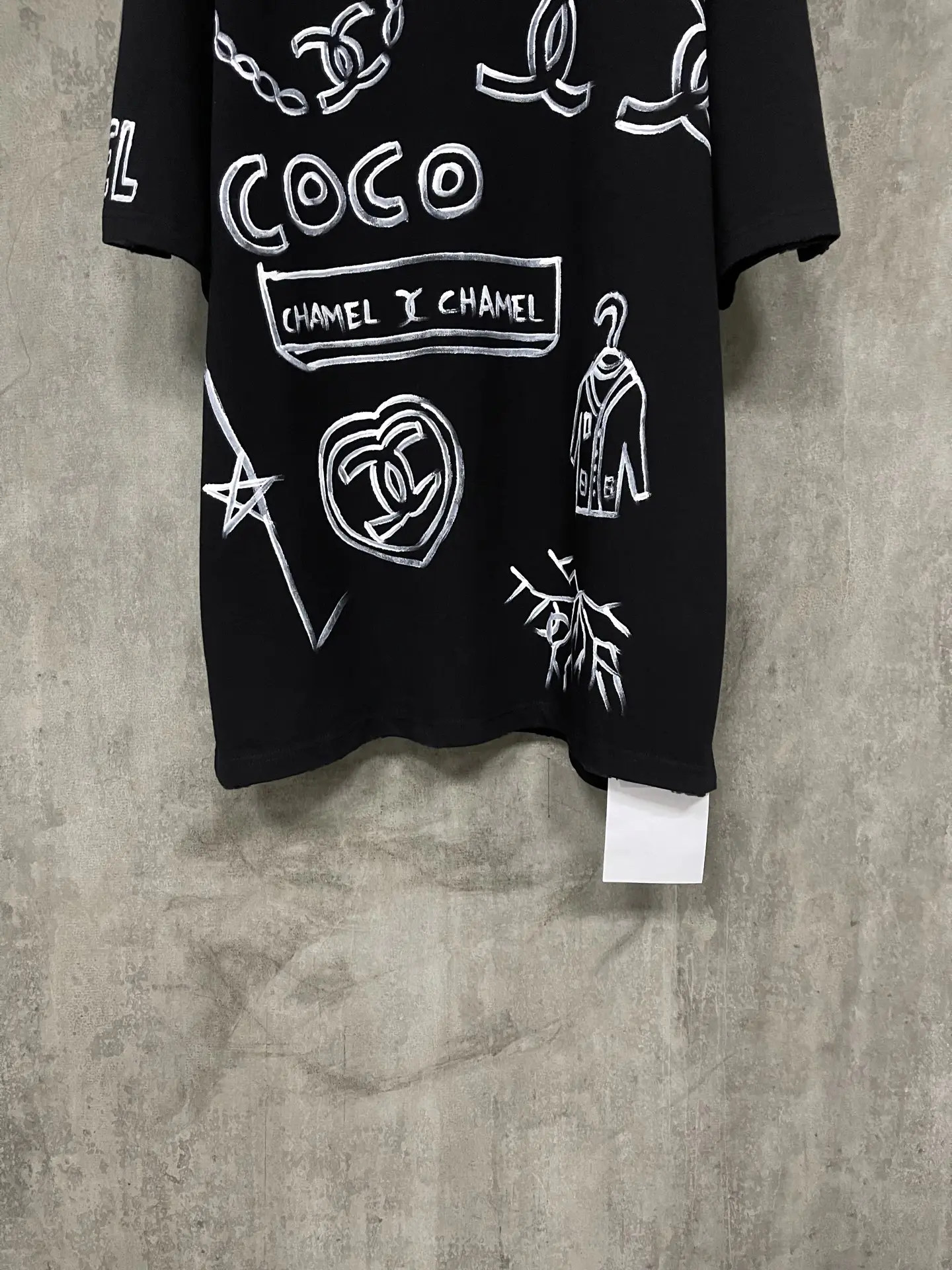 Hand-Painted Graffiti Heavyweight Cotton T-Shirt D17011938 — view 4