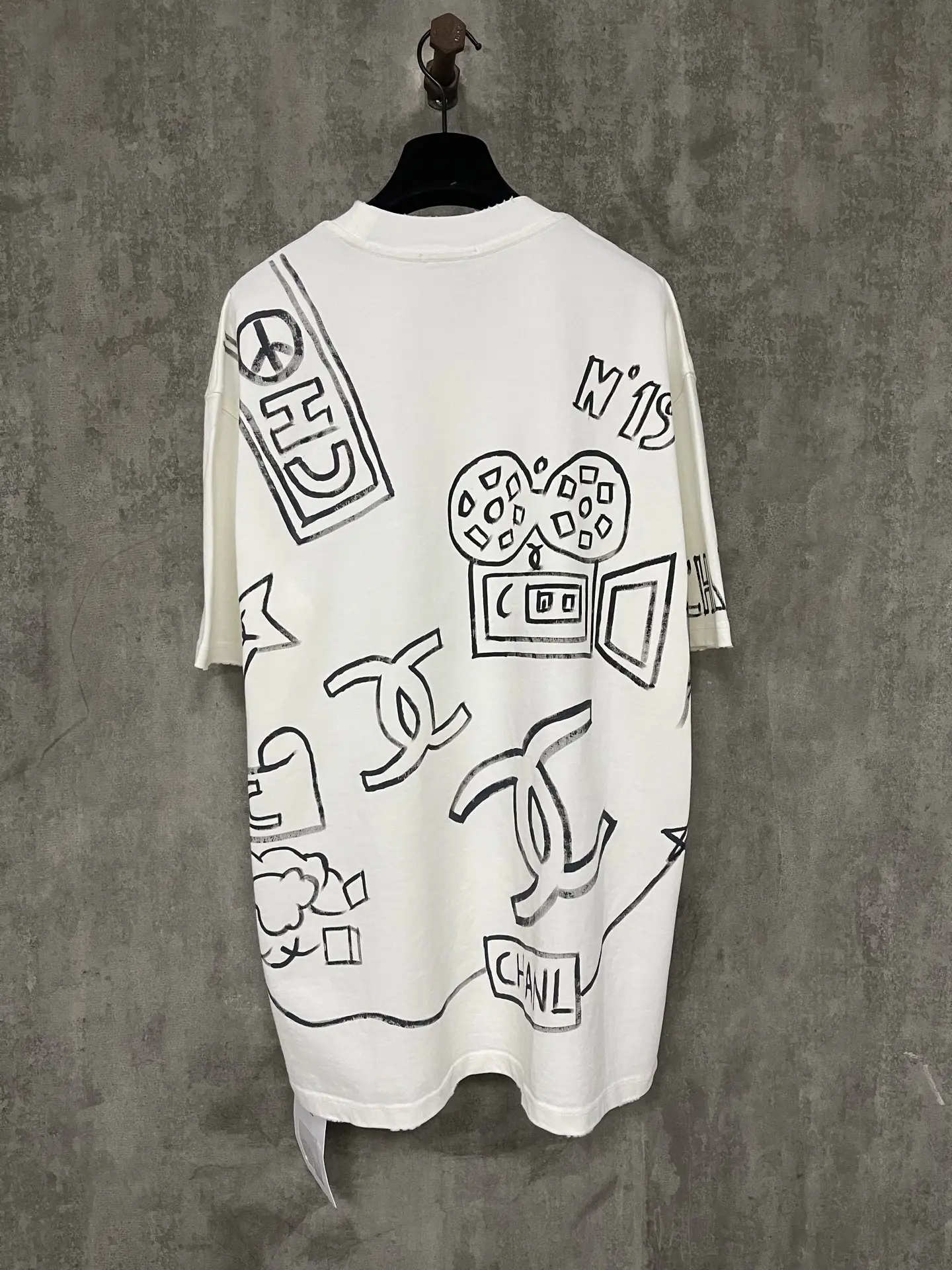 Hand-Painted Graffiti Heavyweight Cotton T-Shirt D17011939 — view 2