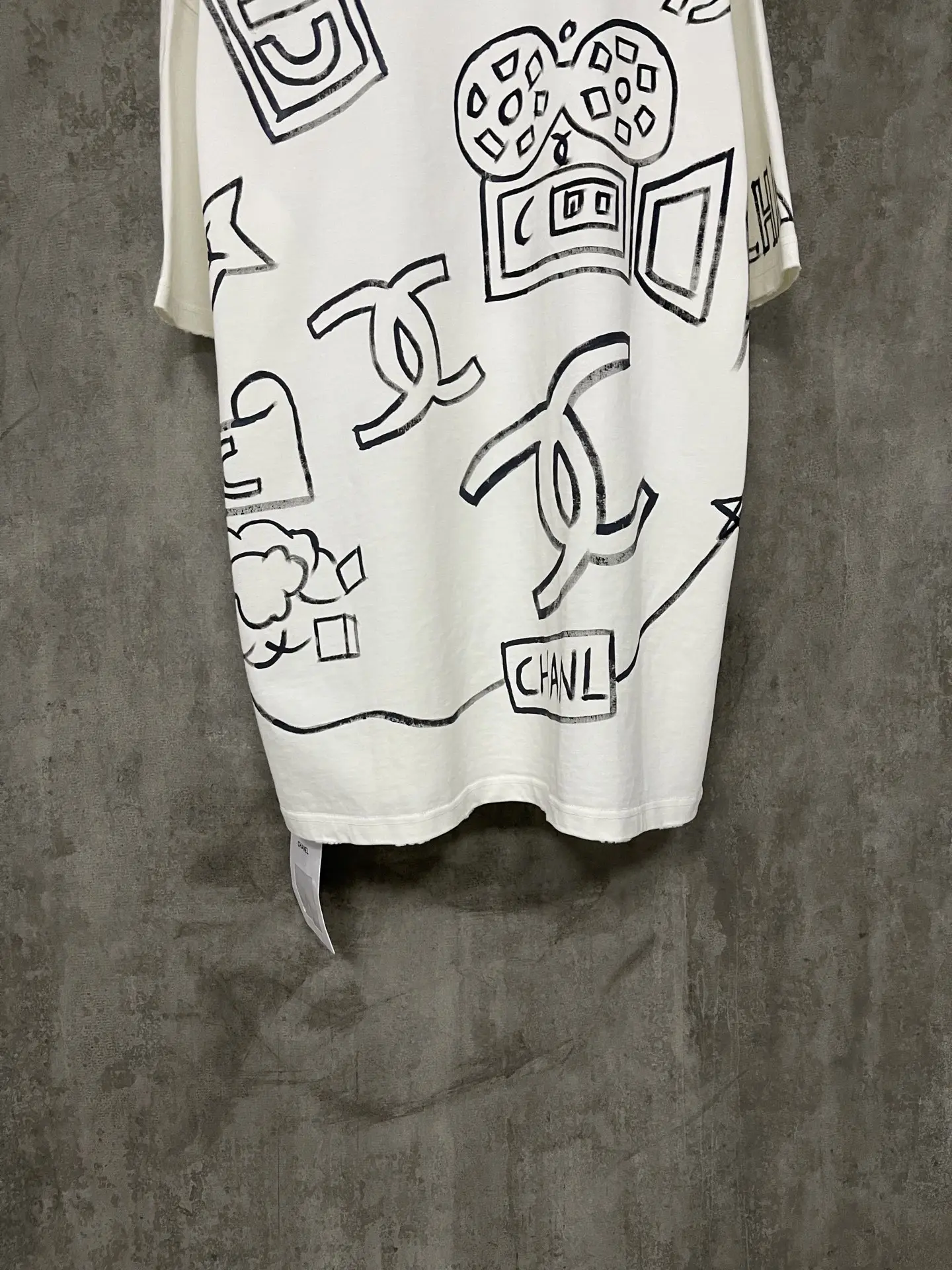 Hand-Painted Graffiti Heavyweight Cotton T-Shirt D17011939 — view 8