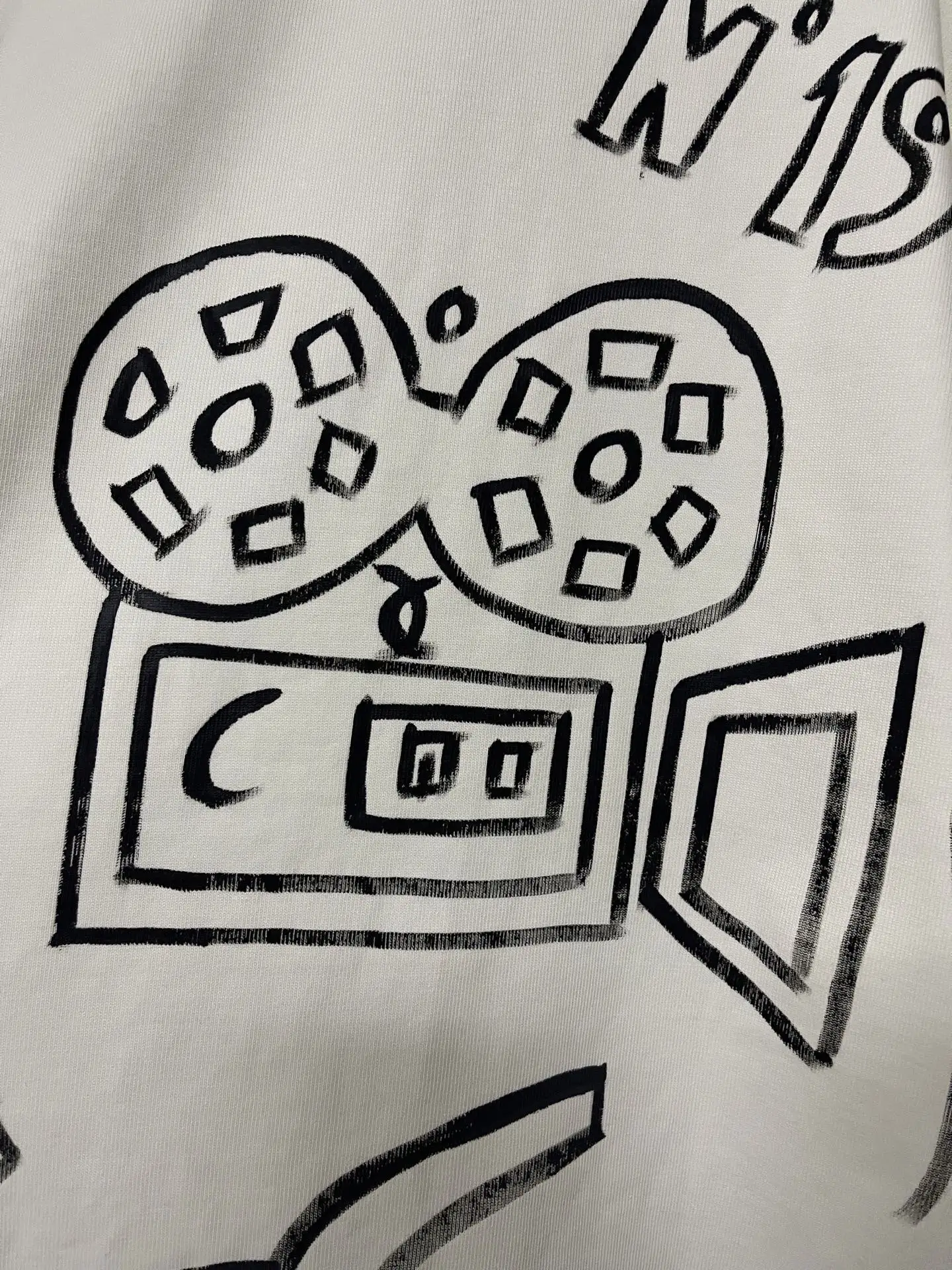 Hand-Painted Graffiti Heavyweight Cotton T-Shirt D17011939 — view 9