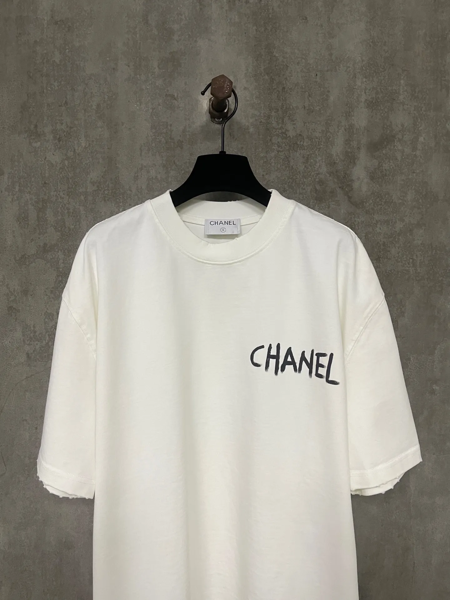 Hand-Painted Logo Heavyweight Cotton T-Shirt D17011940 — view 3