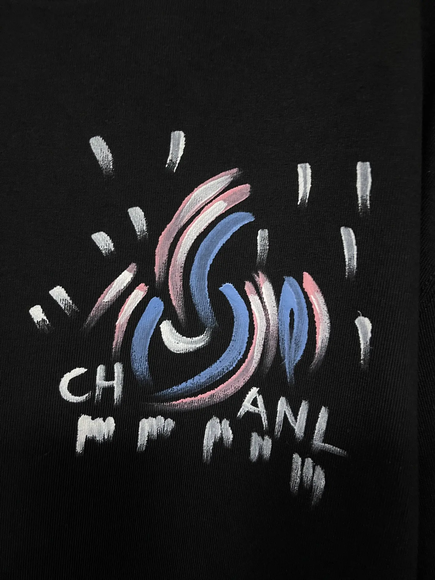 Hand-Painted Graffiti Logo Cotton T-Shirt D17011937 — view 6