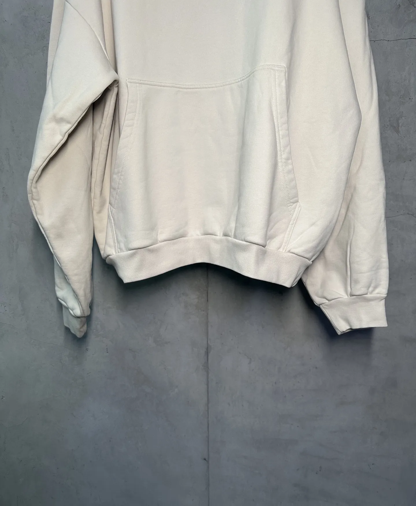 Logo Embroidered Oversized Hoodie D22011933 — view 4
