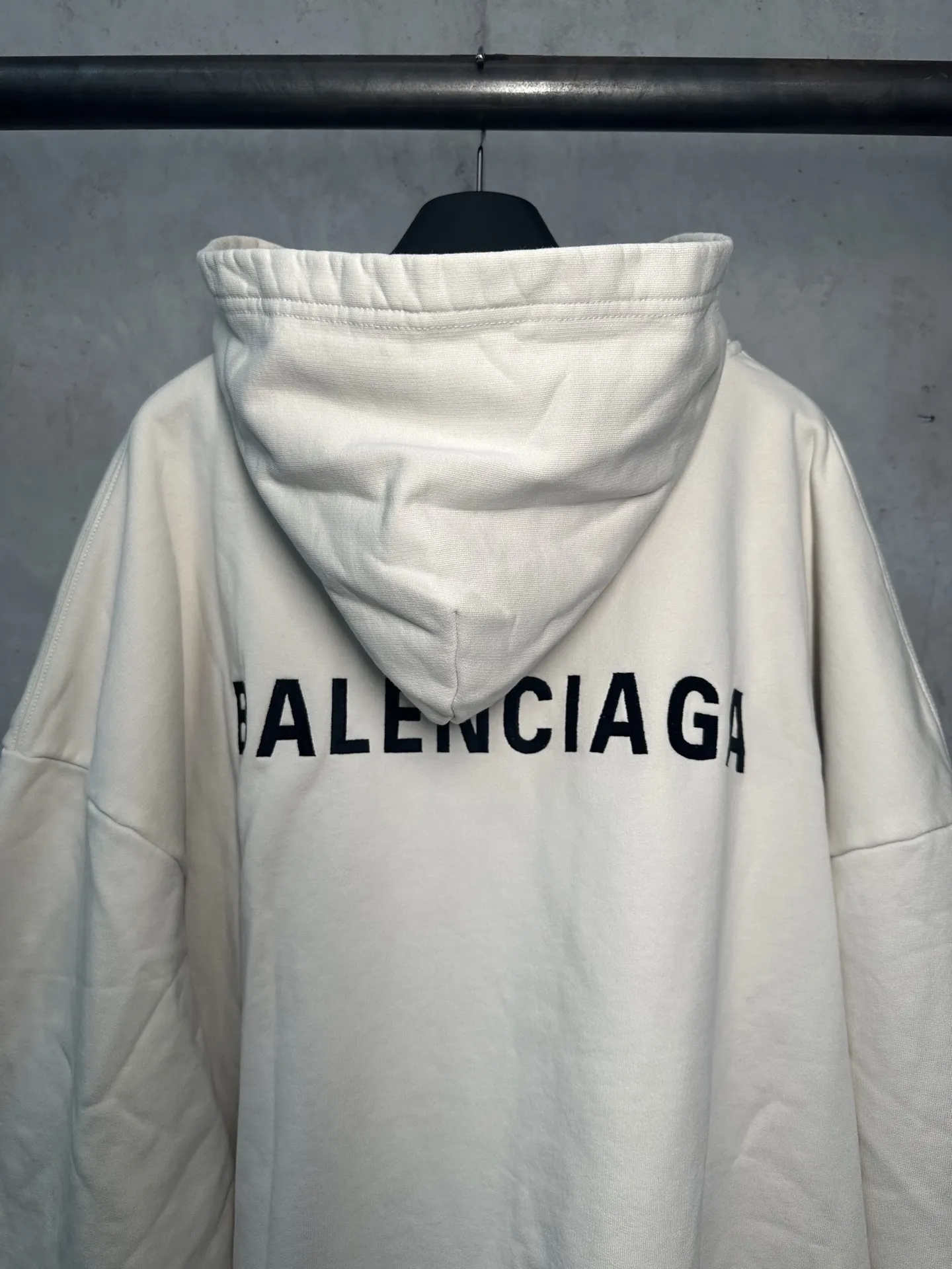 Logo Embroidered Oversized Hoodie D22011933 — view 5