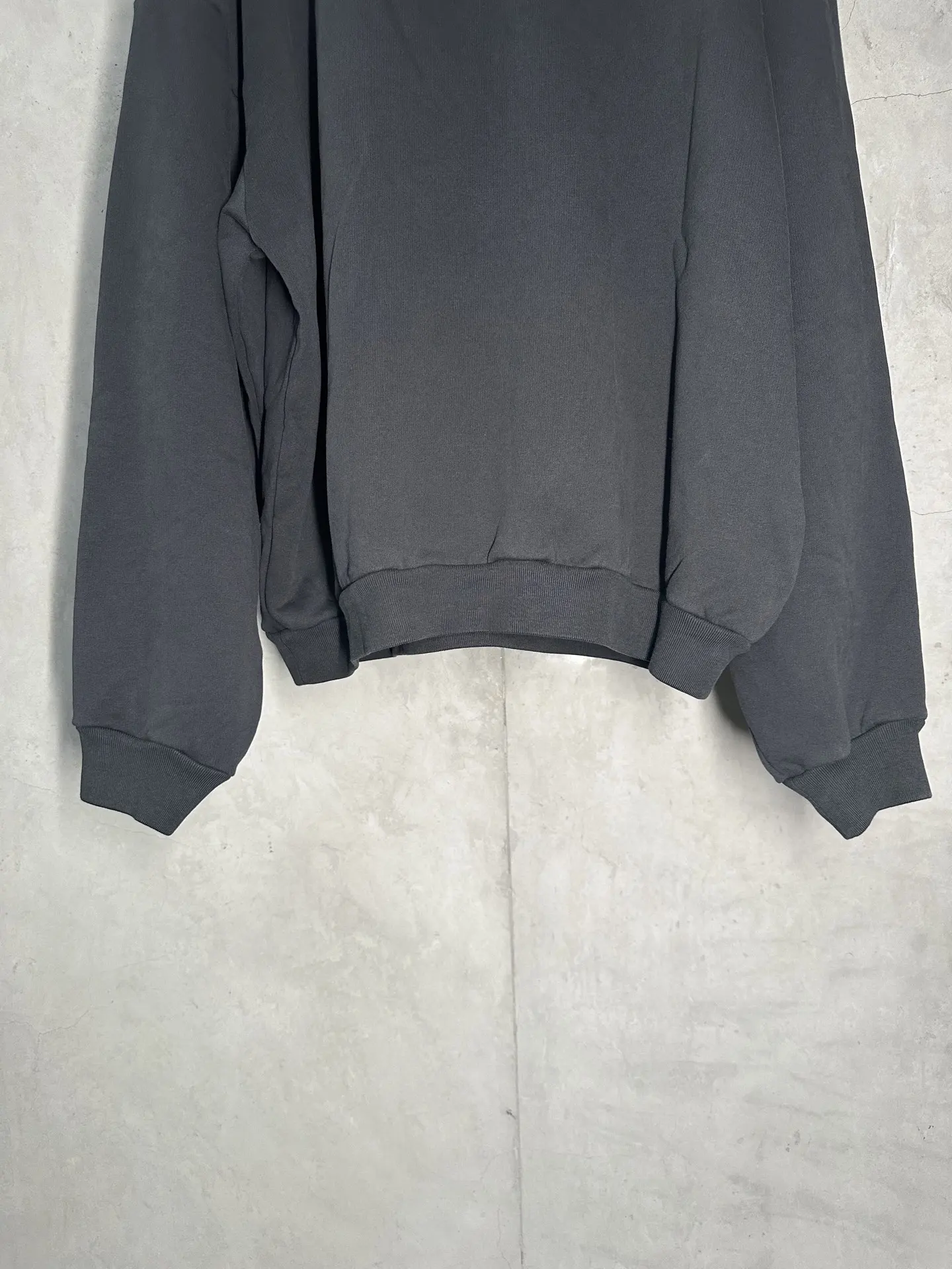 Logo Embroidered Oversized V-Neck Hoodie D22011934 — view 6