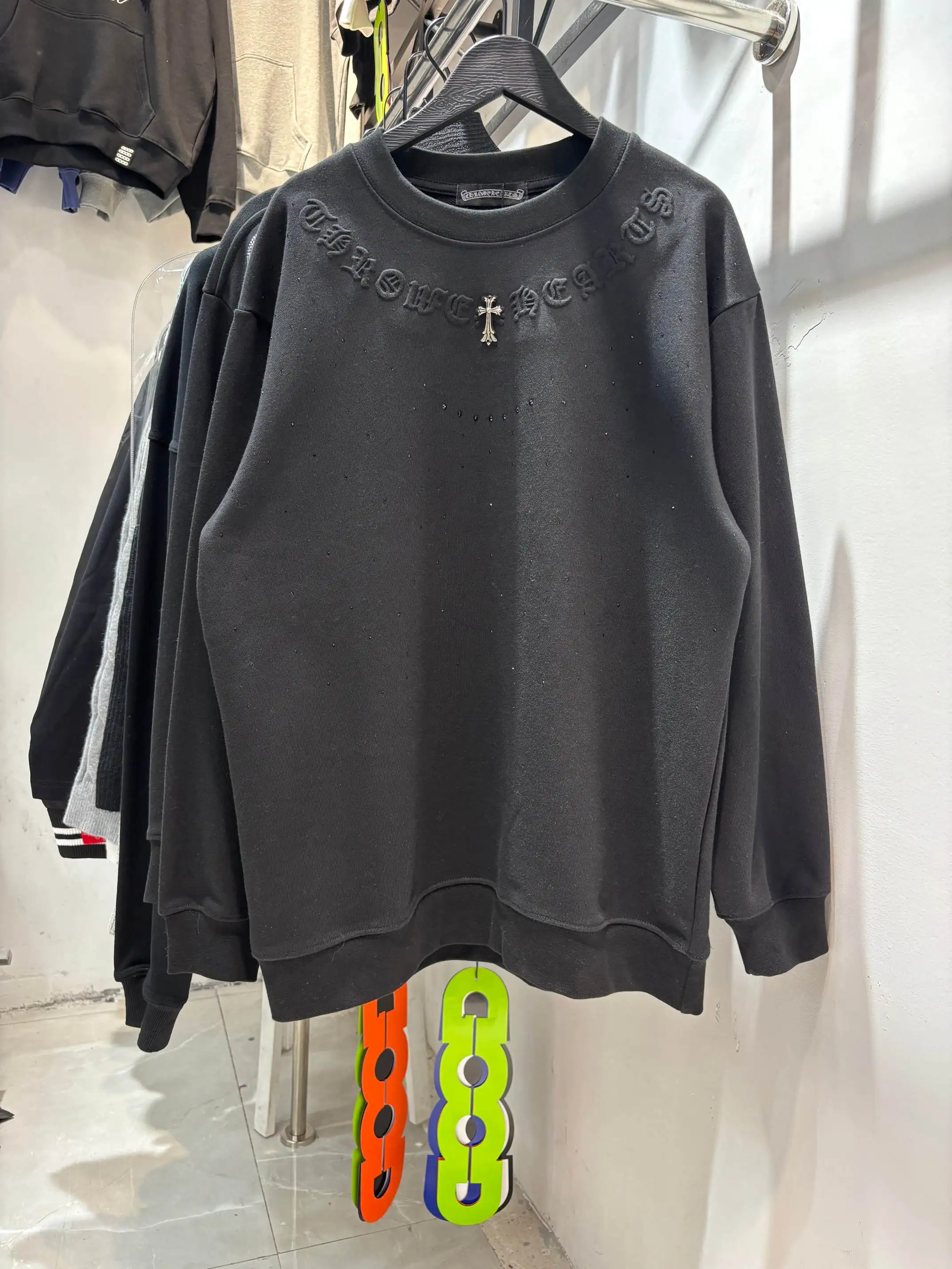 Embossed Logo Rhinestone Crew-Neck Sweatshirt D14513443 — view 2
