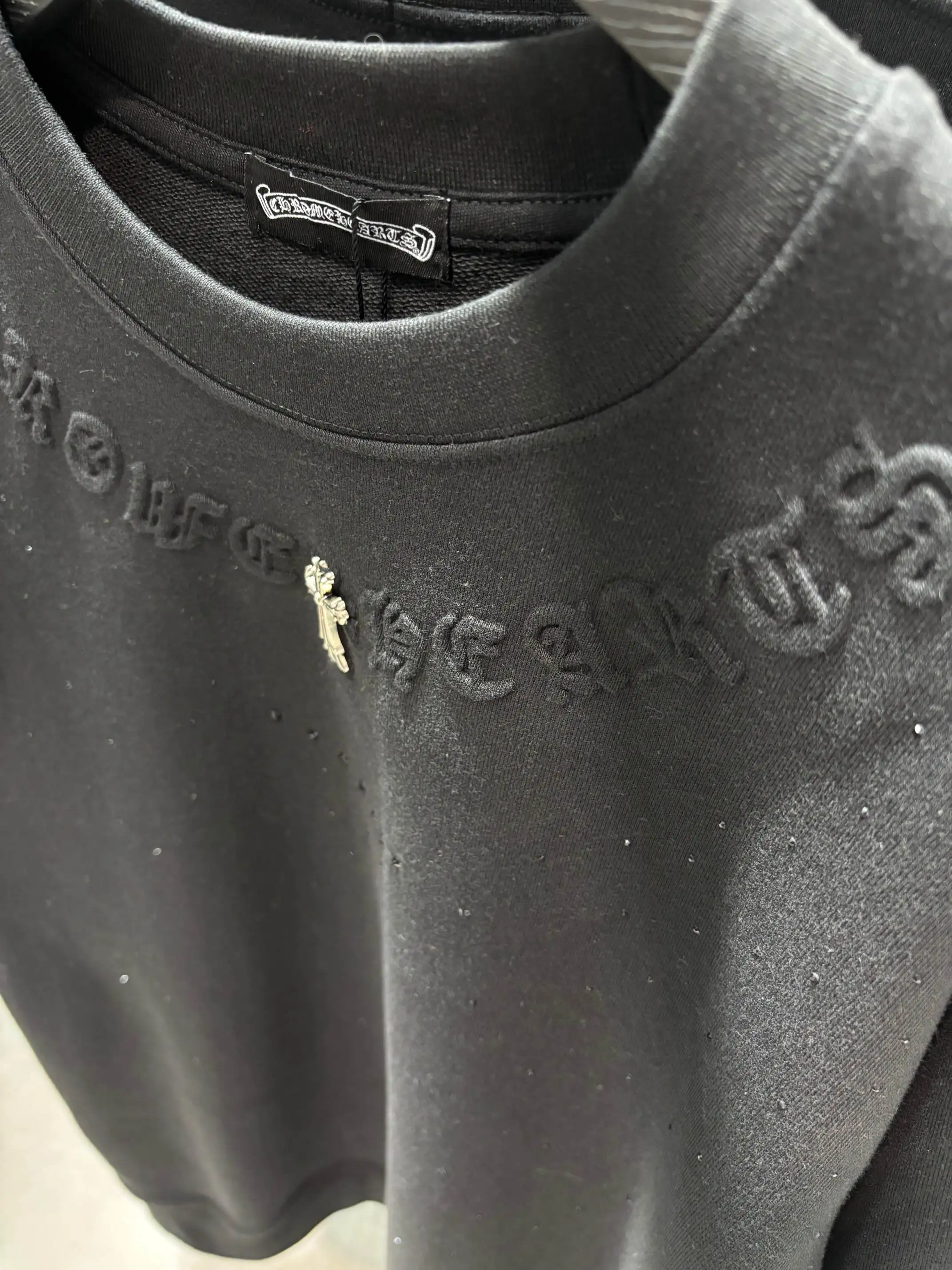 Embossed Logo Rhinestone Crew-Neck Sweatshirt D14513443 — view 4