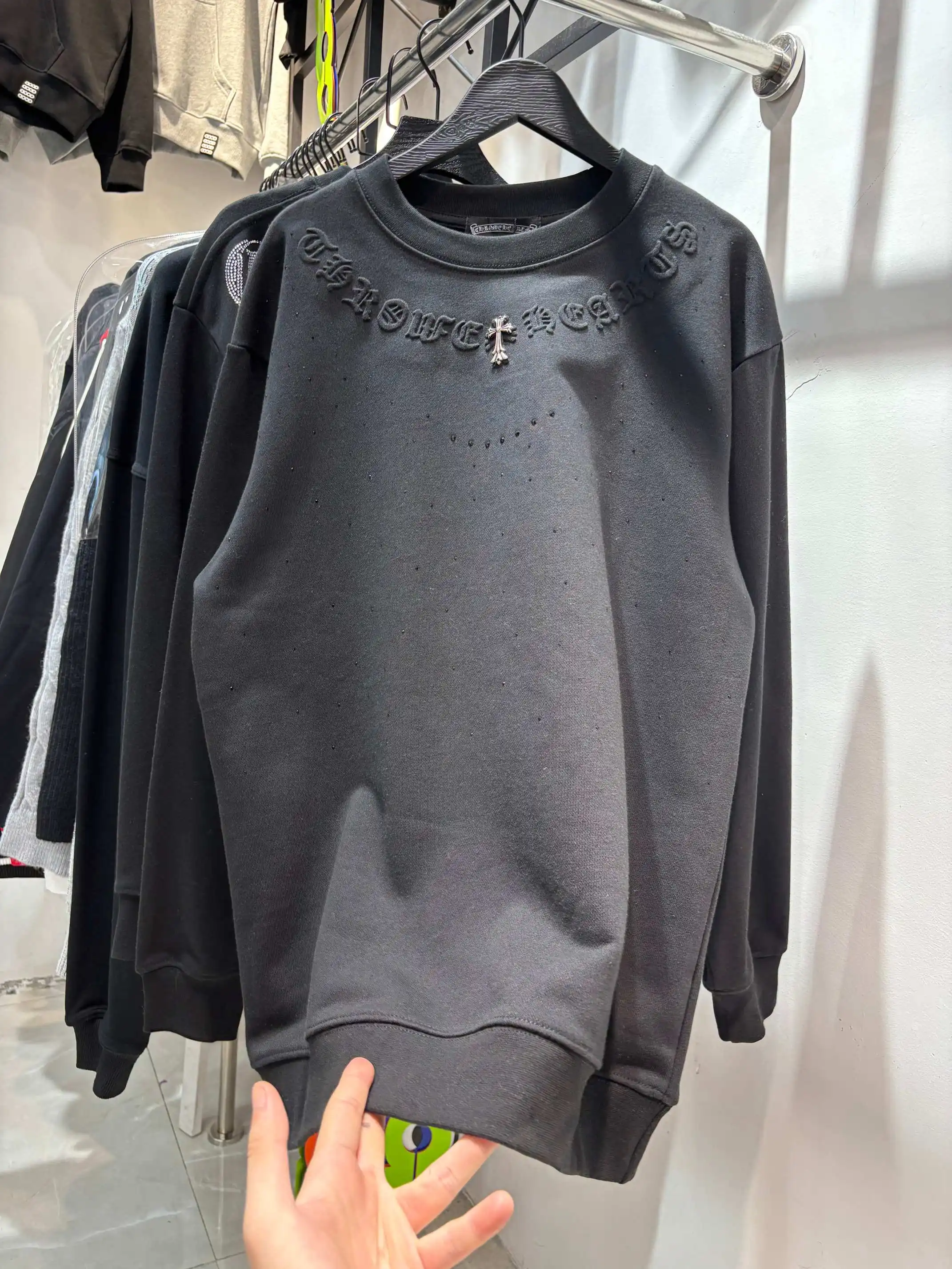 Embossed Logo Rhinestone Crew-Neck Sweatshirt D14513443 — view 5