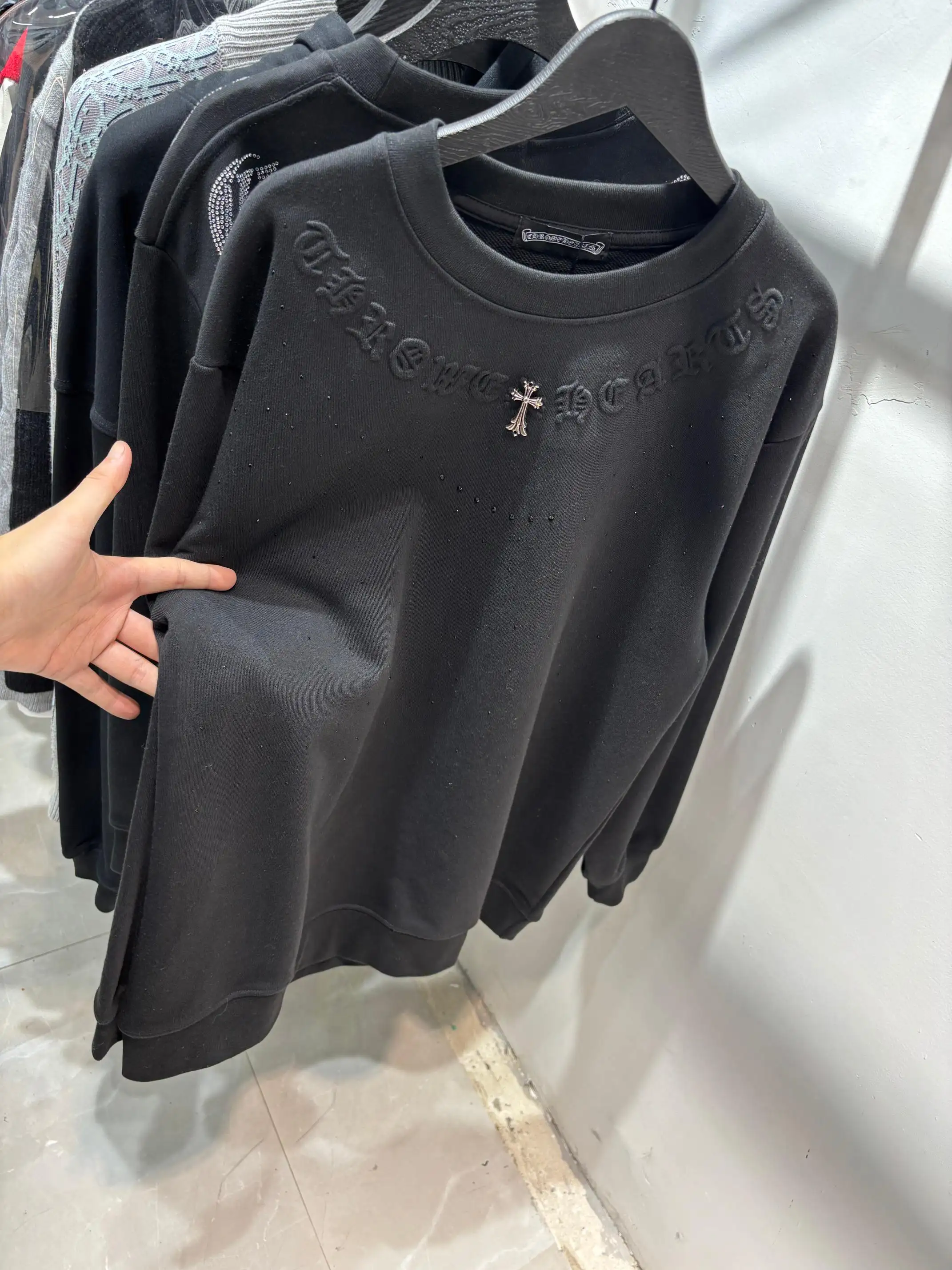 Embossed Logo Rhinestone Crew-Neck Sweatshirt D14513443 — view 6