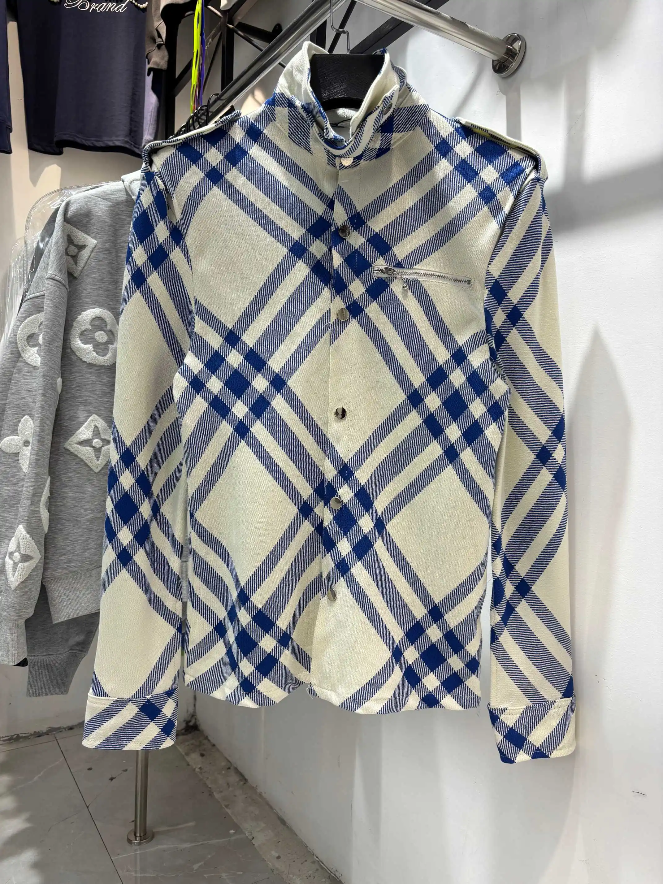 Check Wool-Blend Zip-Detail Jacket D18013442 — view 3